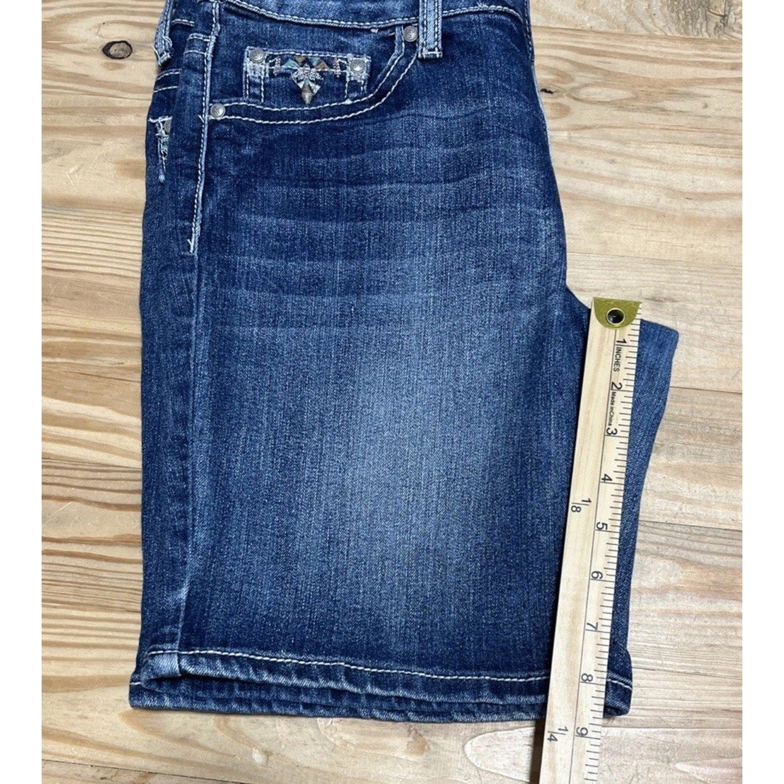 Love Indigo Premium Embroidery Western Bermuda Jean Shorts Women’s Size 8