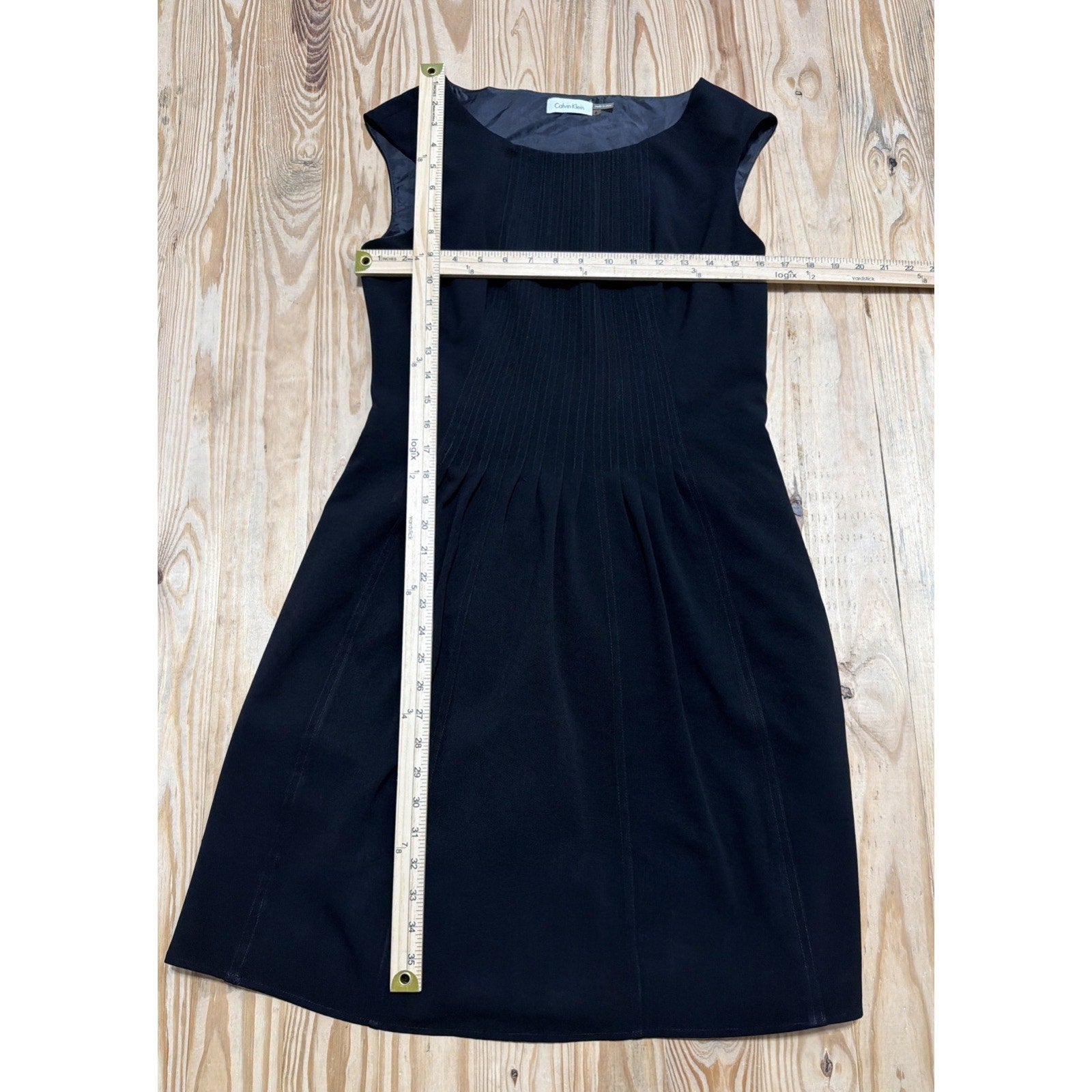 Calvin Klein Black Sleeveless Sheath pleated Dress Size 8