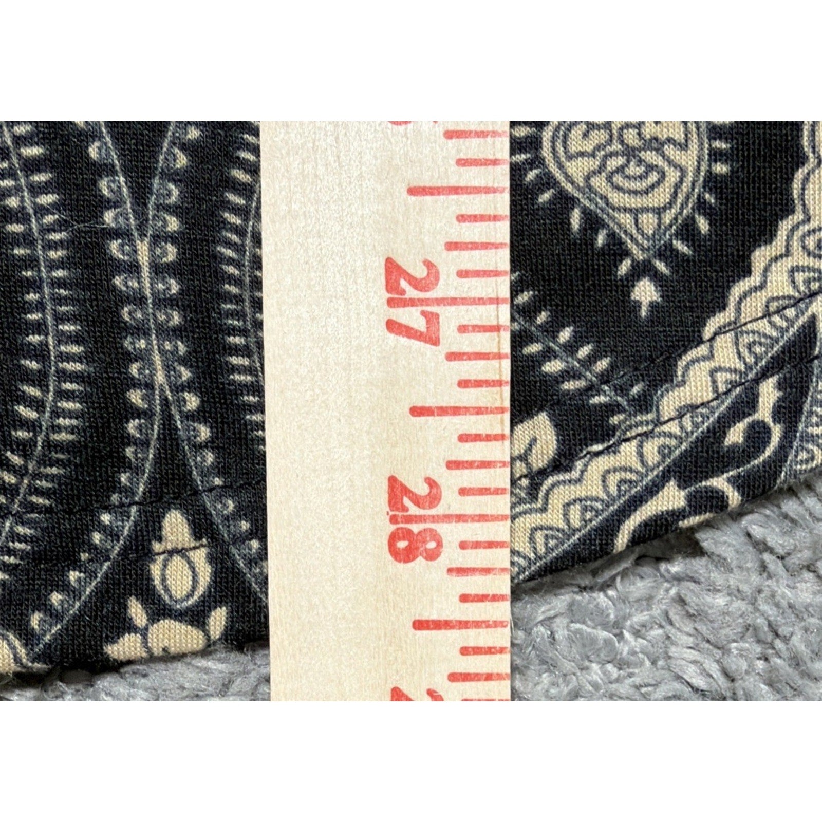 New BEPEI Womens Paisley All Over 3/4 Sleeve Tunic Blouse V Neck Size M Black