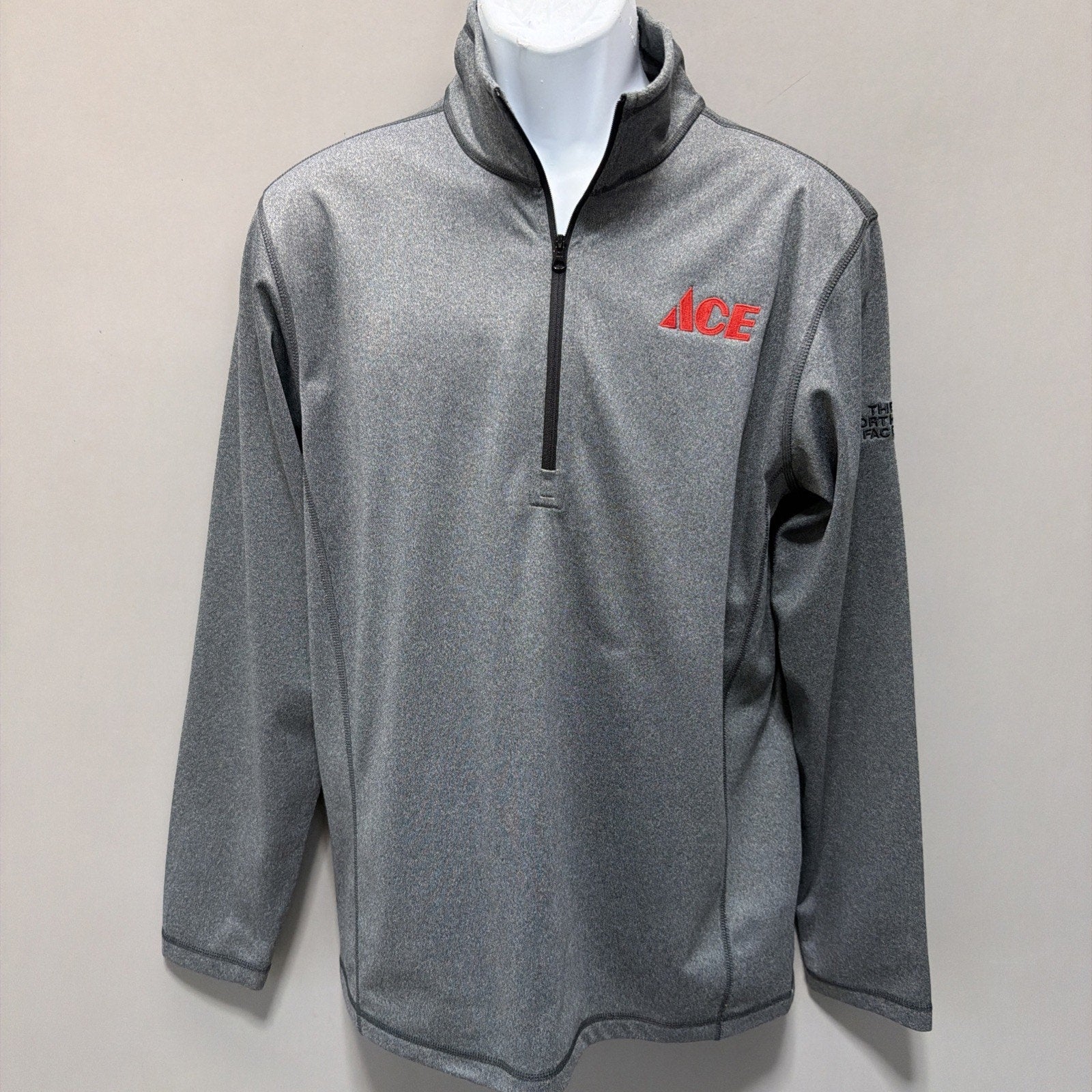 North Face Tech Fleece 1/4 Zip Men’s M Pullover Sweater Gray Outdoors Casual