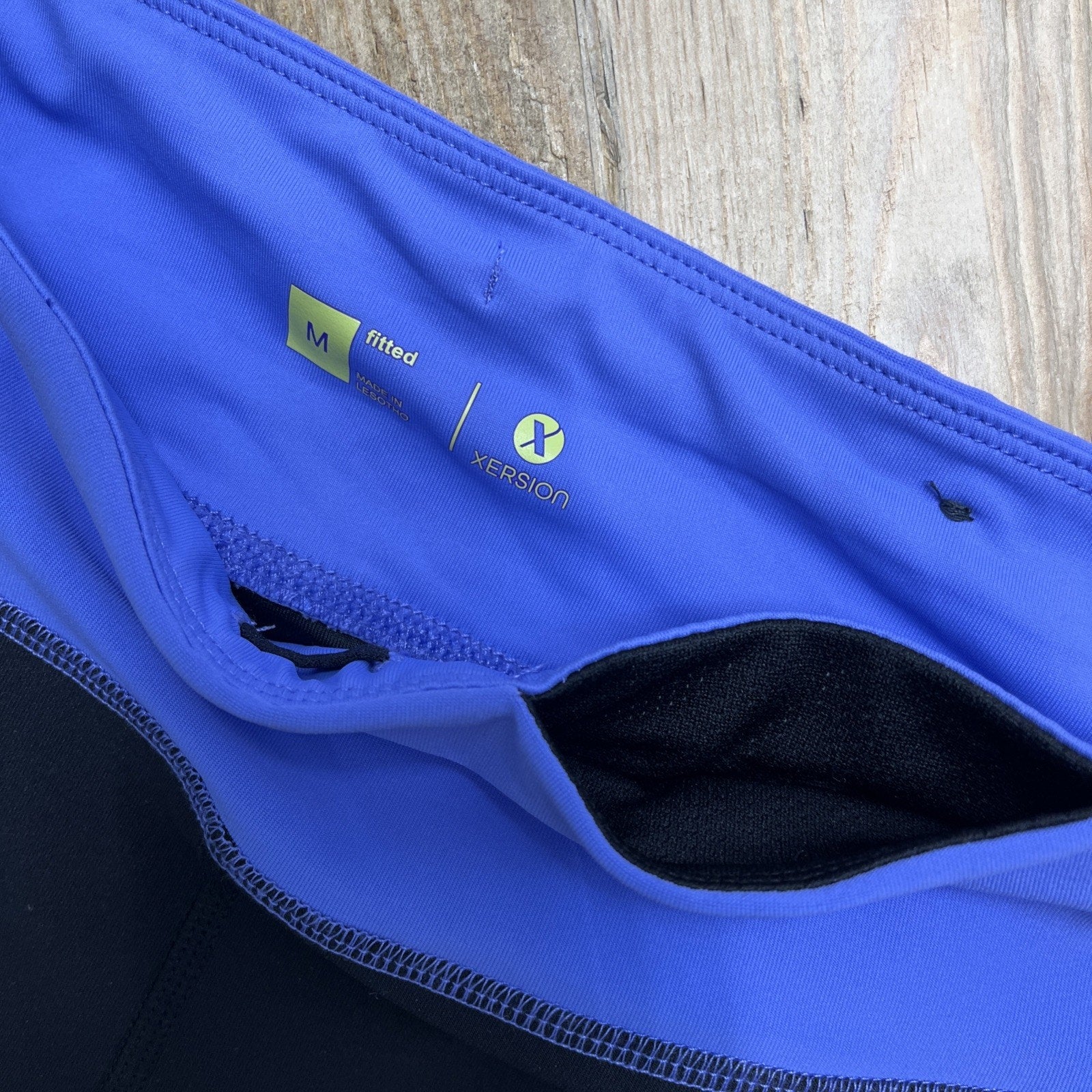 XERSION Athletic Capri Pants Black Purple Workout Stretch Fitted Leggings Sz M