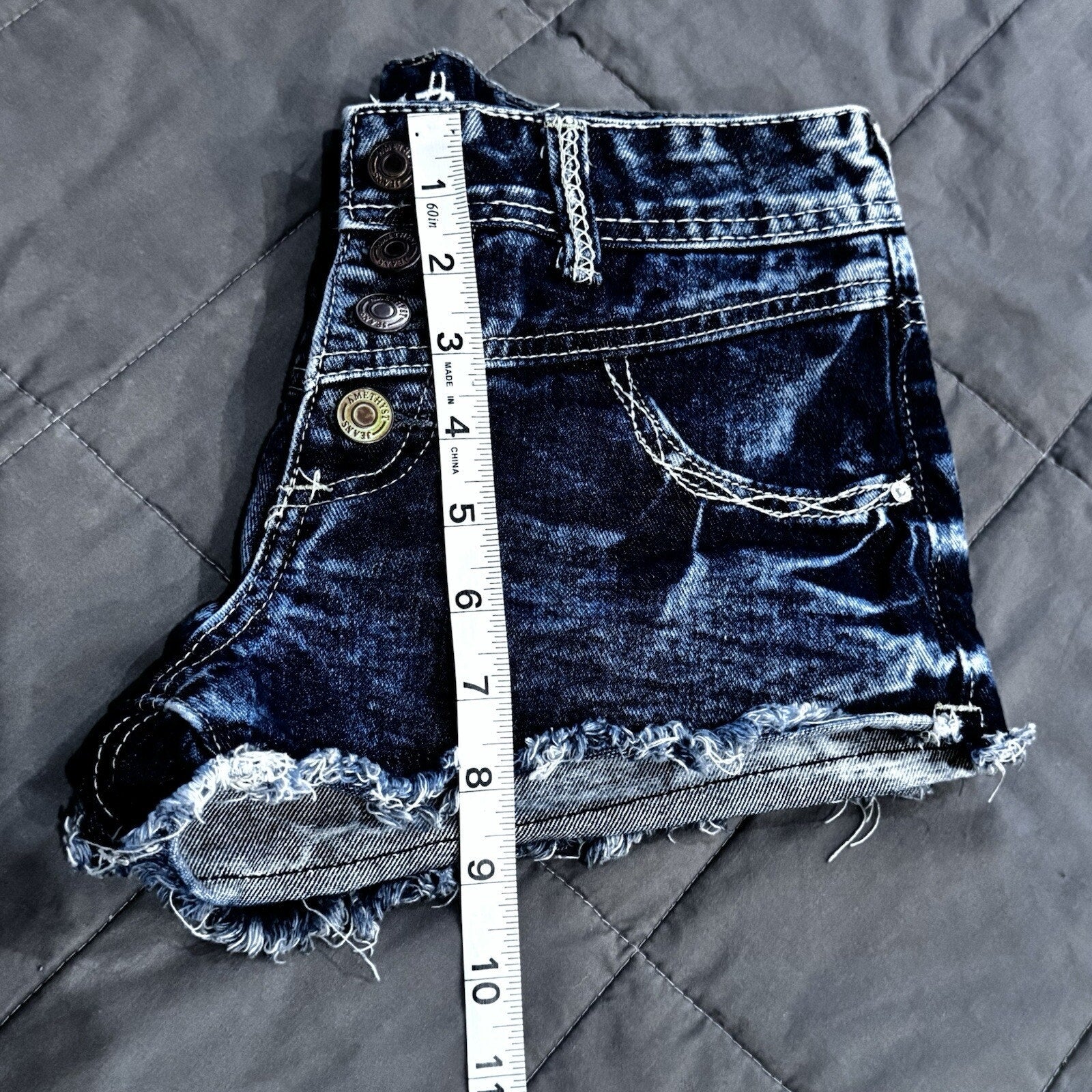AMETHYST Women's / Jr's Sz 1 Denim Shorts - EXCELLENT CONDITION