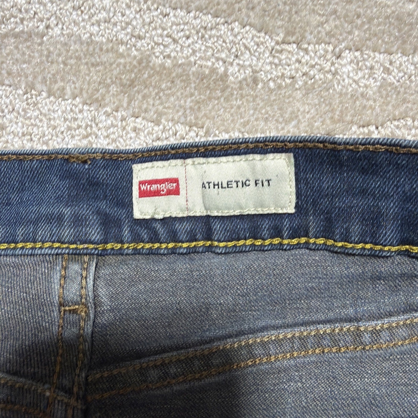 Wrangler Athletic Fit Straight Blue Jeans Mens Workwear 32x32