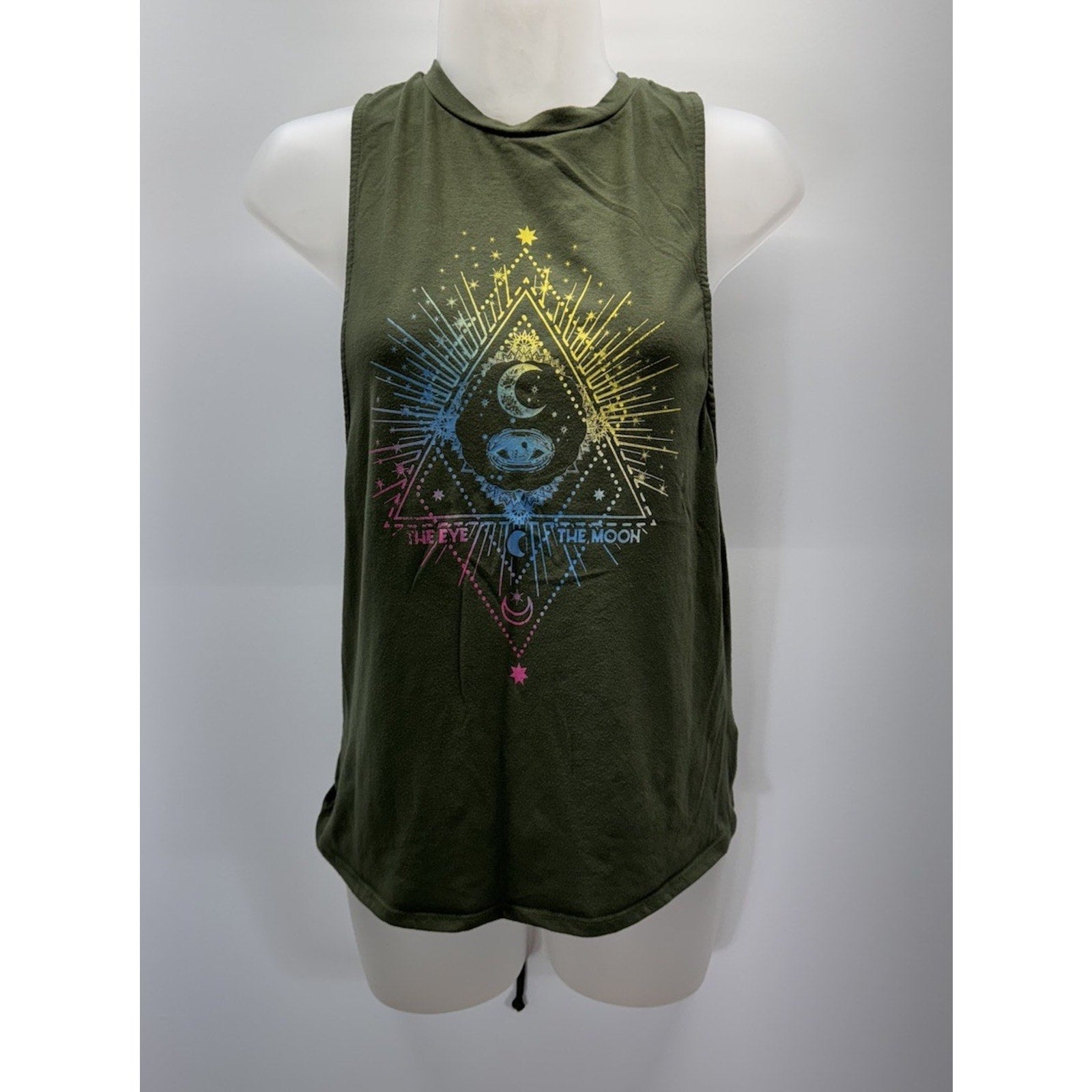 No Boundaries Tank Juniors Size Medium (7-9) Green Graphic “The Eye The Moon”