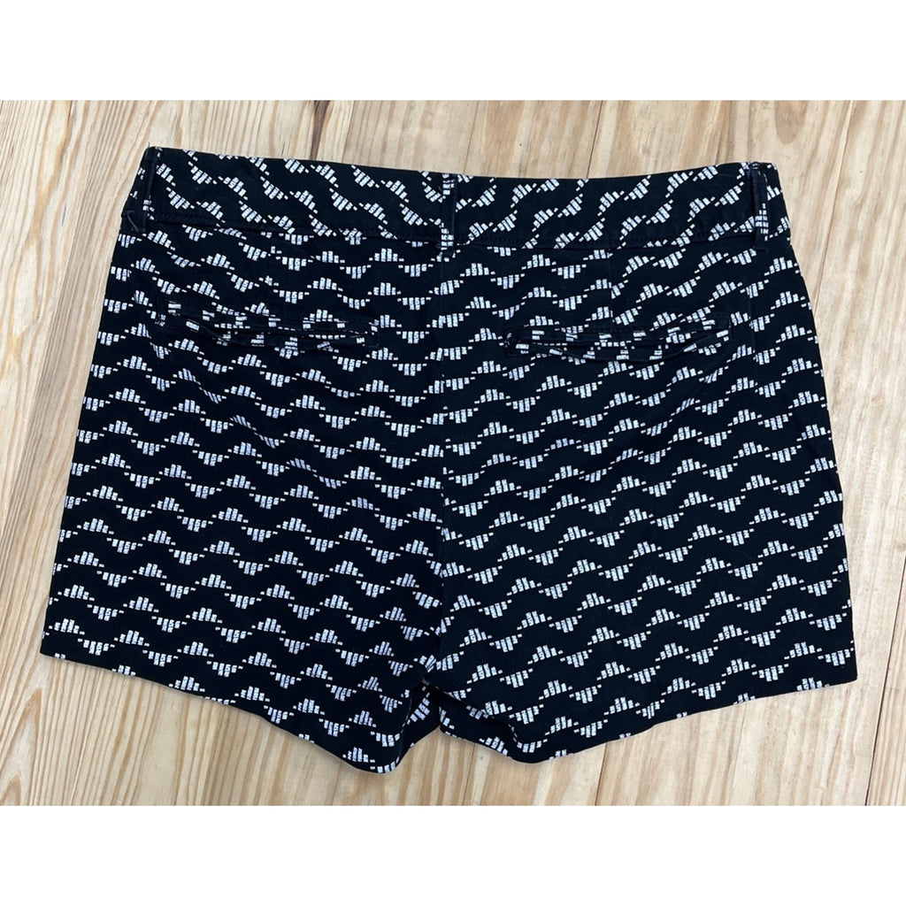 Old Navy Black White Geometric Print Pixie Shorts Sz 6