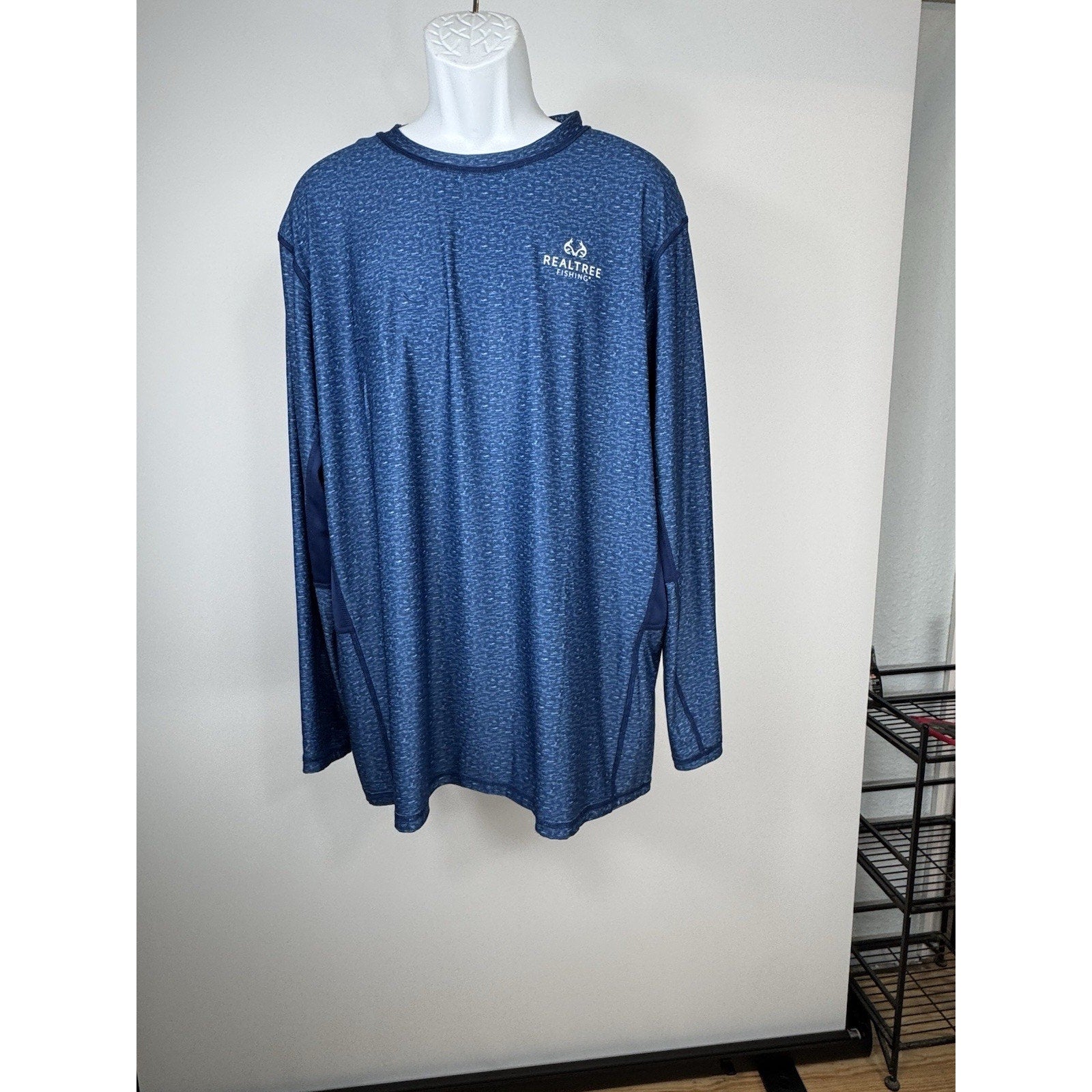 NEW Realtree Fishing Men's Shirt in Blue Reversible UPF30 Size 2XL