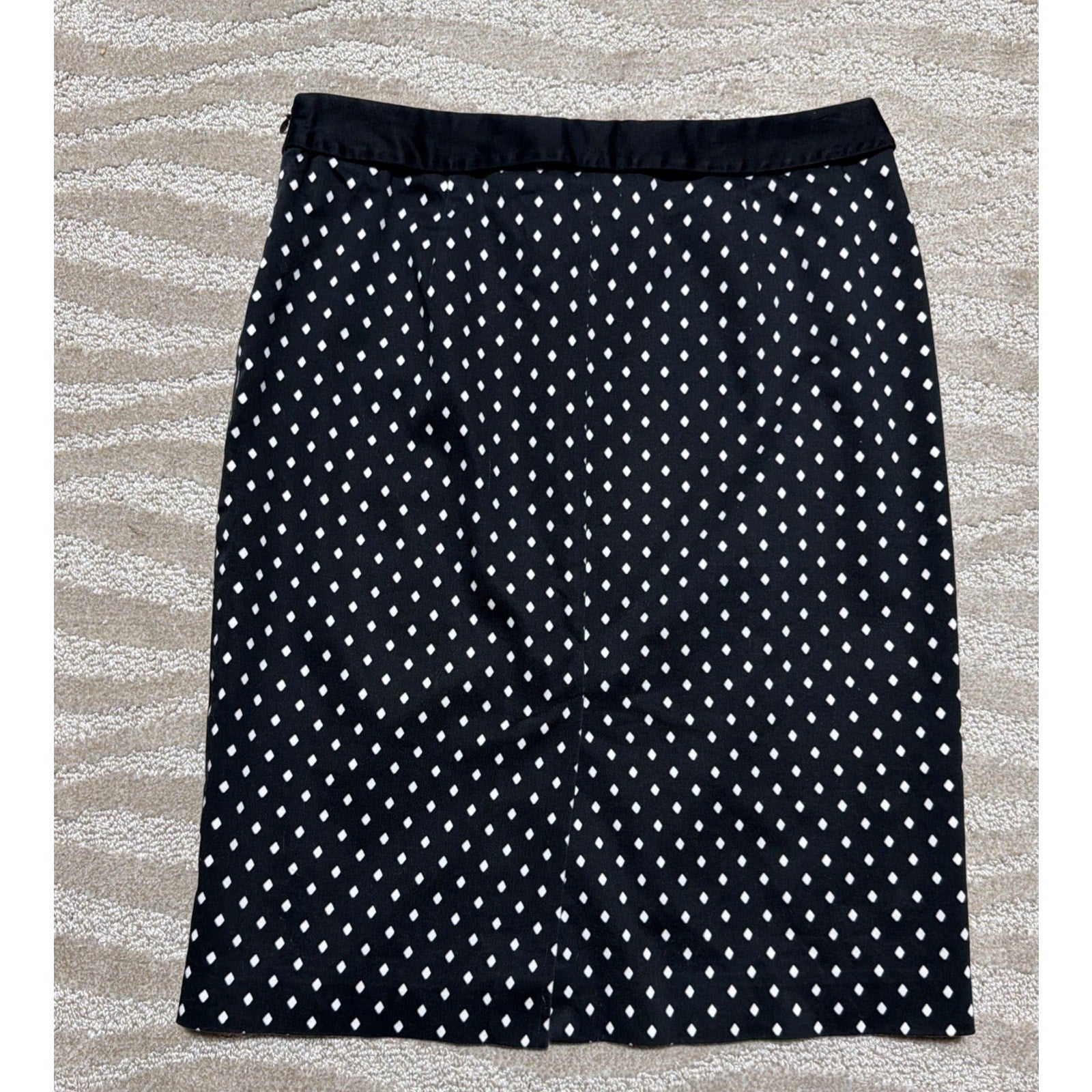 White House Black Market Black White Diamond Pattern Lined Pencil Skirt Size 2
