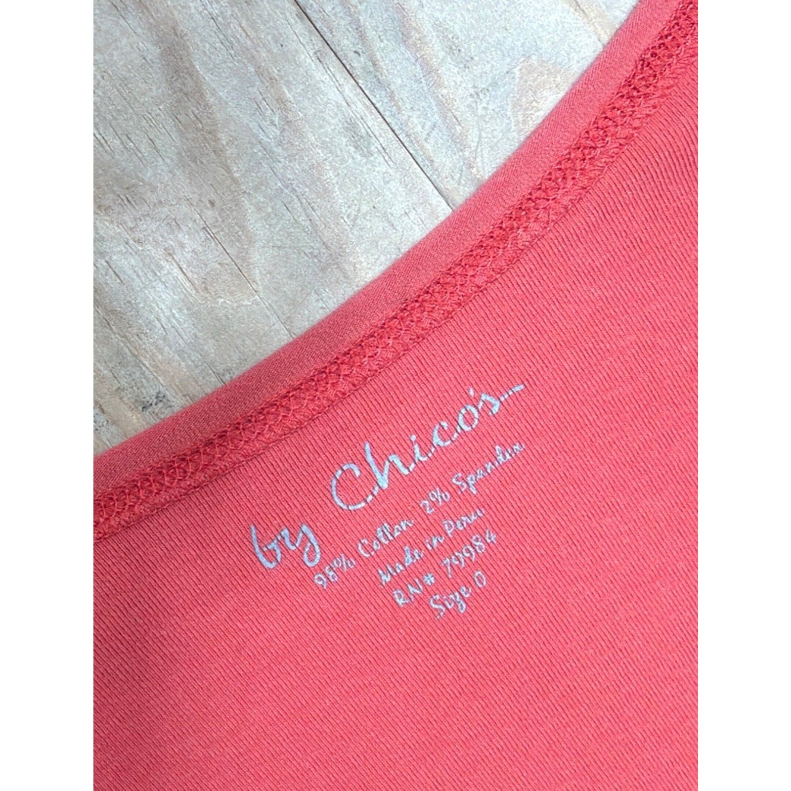 Chicos Shirt Womens Size S (Chicos 0) Orange V-Neck Short Sleeve Tee