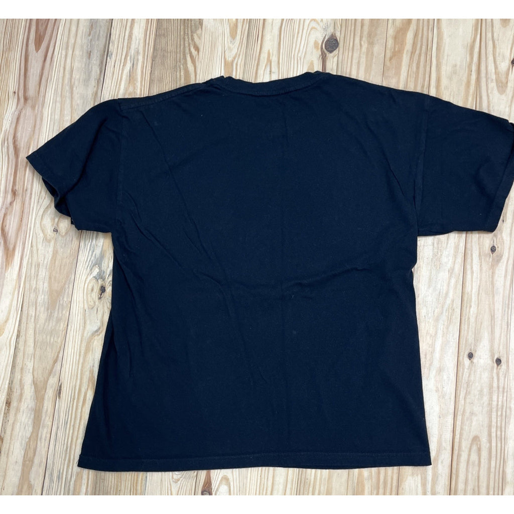 DON'T JUDGE FOLKS BY THEIR REALATIVES Black large T Shirt