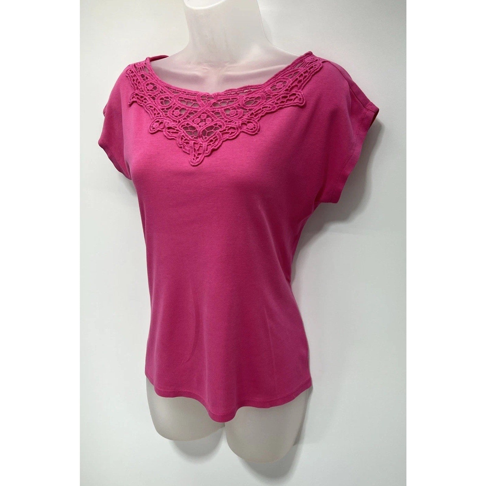 Talbots Embroidered Drop Shoulder Short Sleeve Tee Size Small Petite