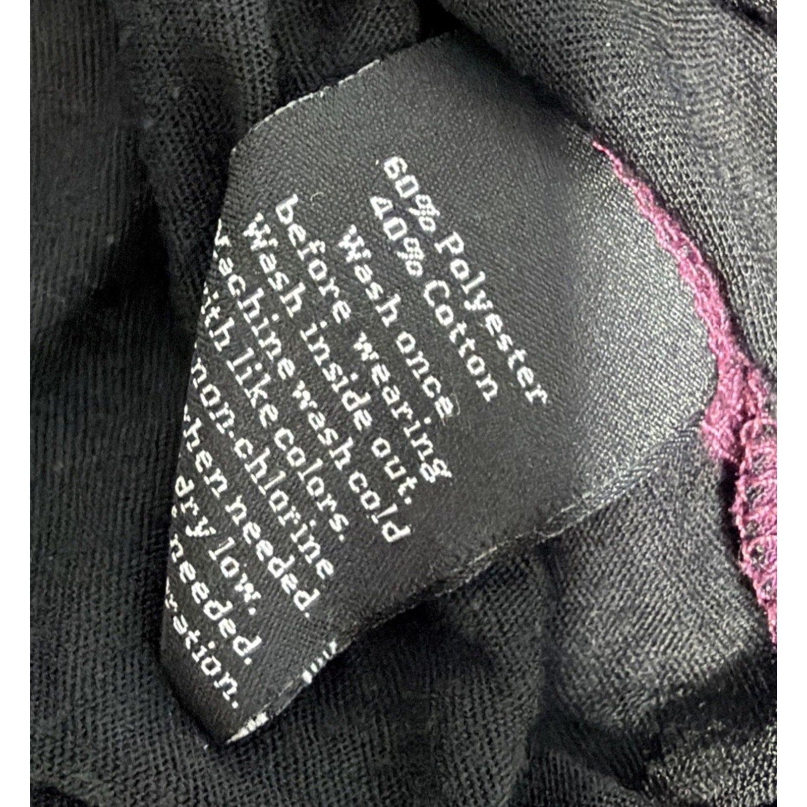 Women's Rock & Republic Black Embellished Short Sleeve see through V T Shirt M