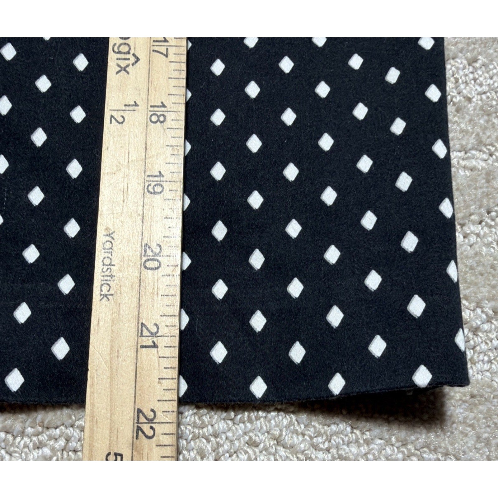 White House Black Market Black White Diamond Pattern Lined Pencil Skirt Size 2