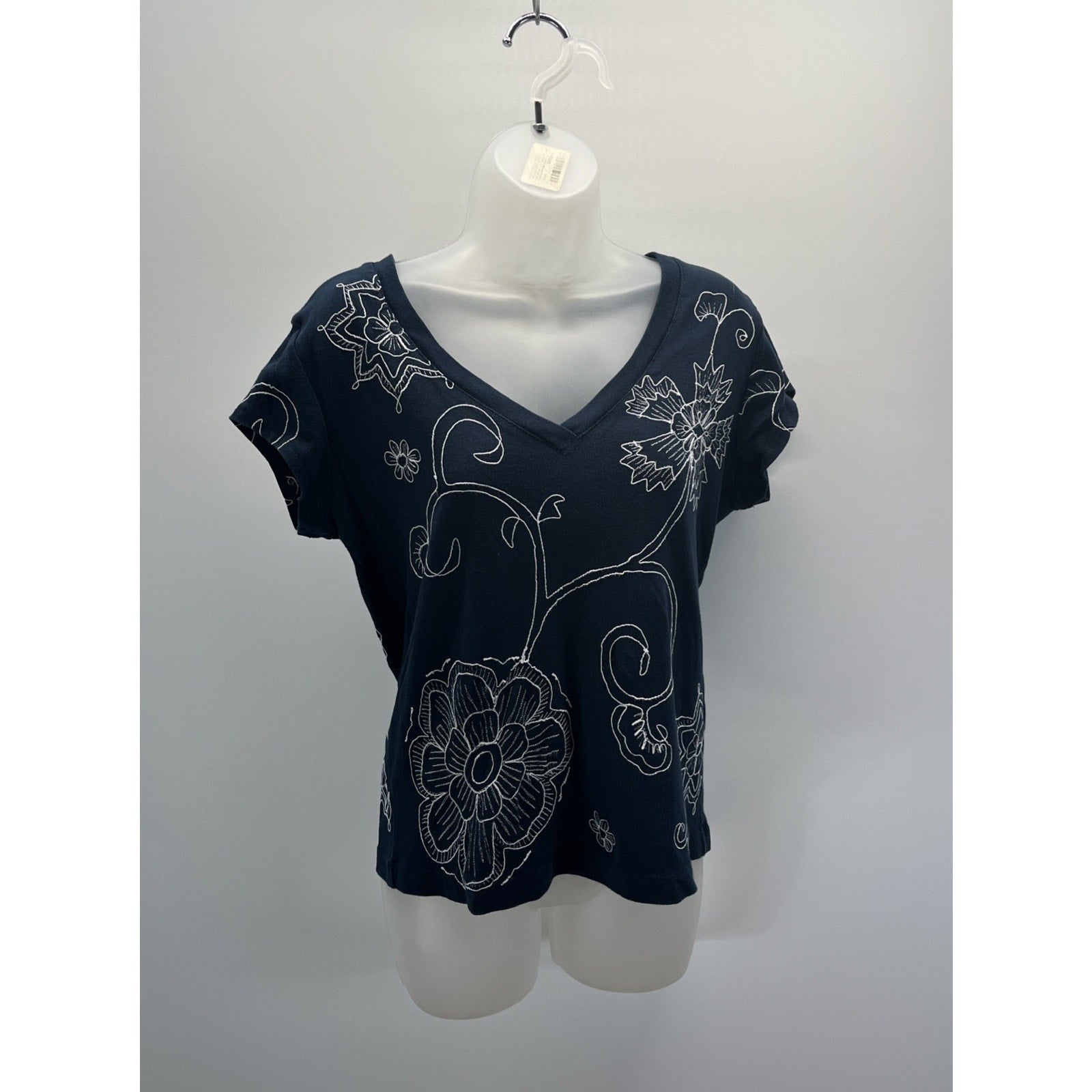 Chico’s Size 1 Large Navy Cotton Embroidered Flowers Cotton Short Sleeve T-Shirt