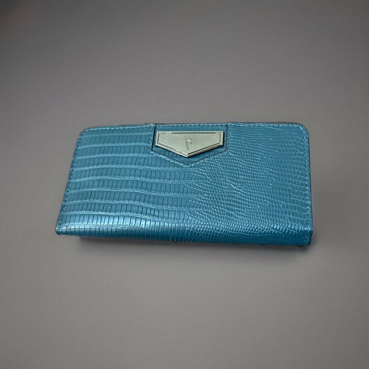 Simply Vera Wang Woman’s Green Wallet Credit Cards ID Pockets 6.75" x 5" EUC