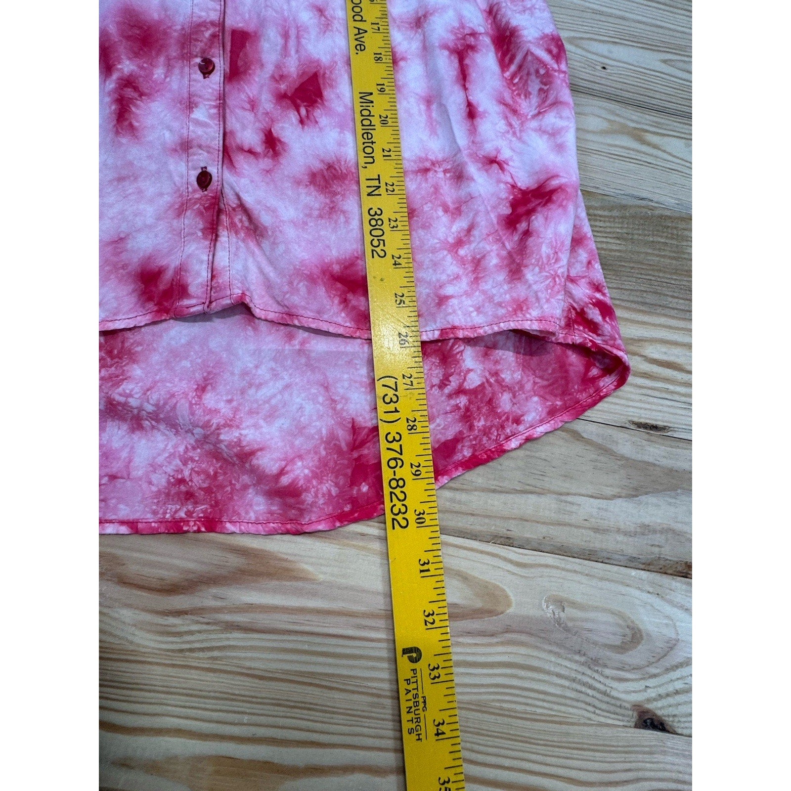 Wrangler Womens Sleeveless Blouse Size M Red/Pink/White Button Down Hi Lo Hem