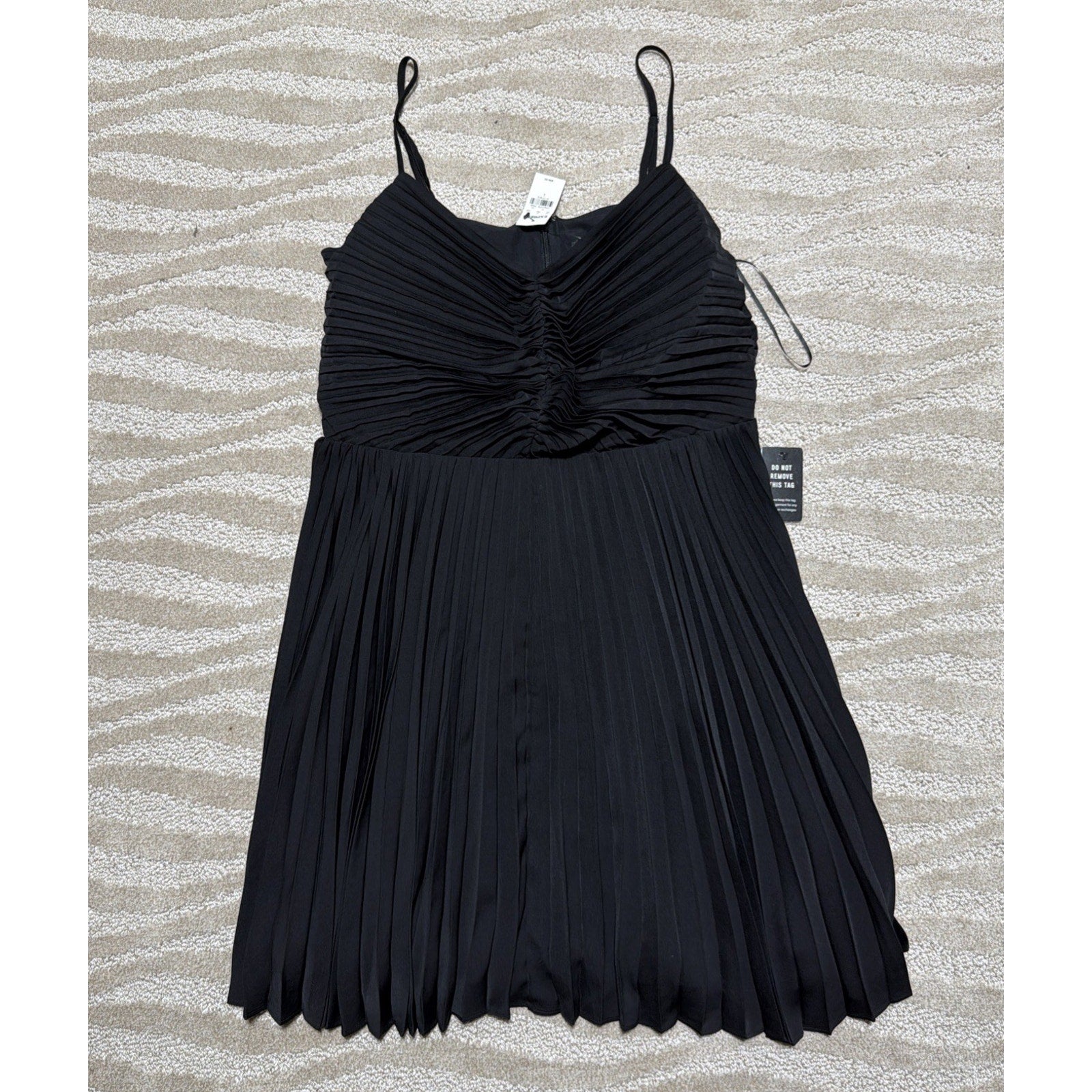 New Express Black V-neck Pleated Lined Mini Dress Size L NWT 88$ Msrp