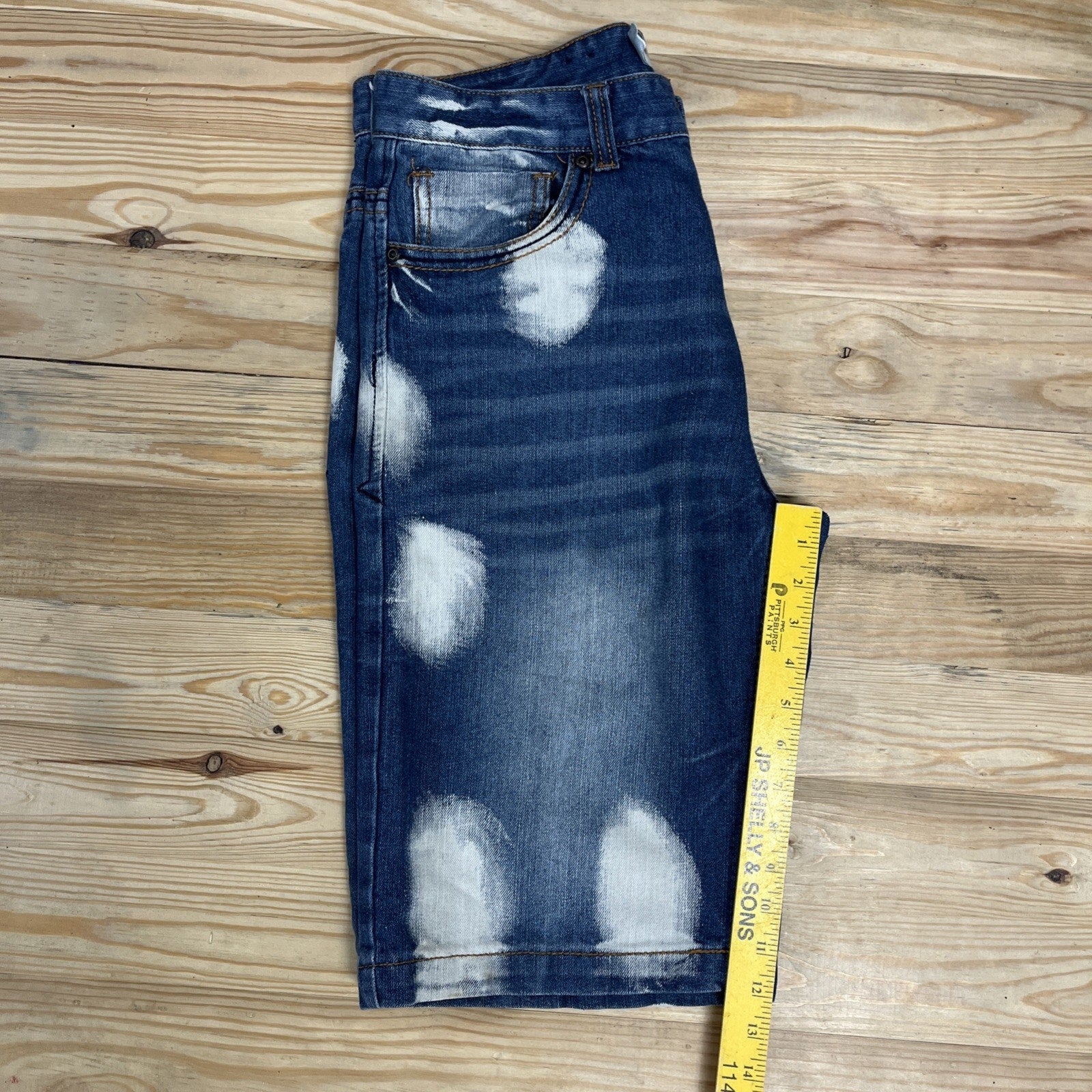 Most Official Seven MO7 Denim Embroidered Jeans MEN JORTS 32
