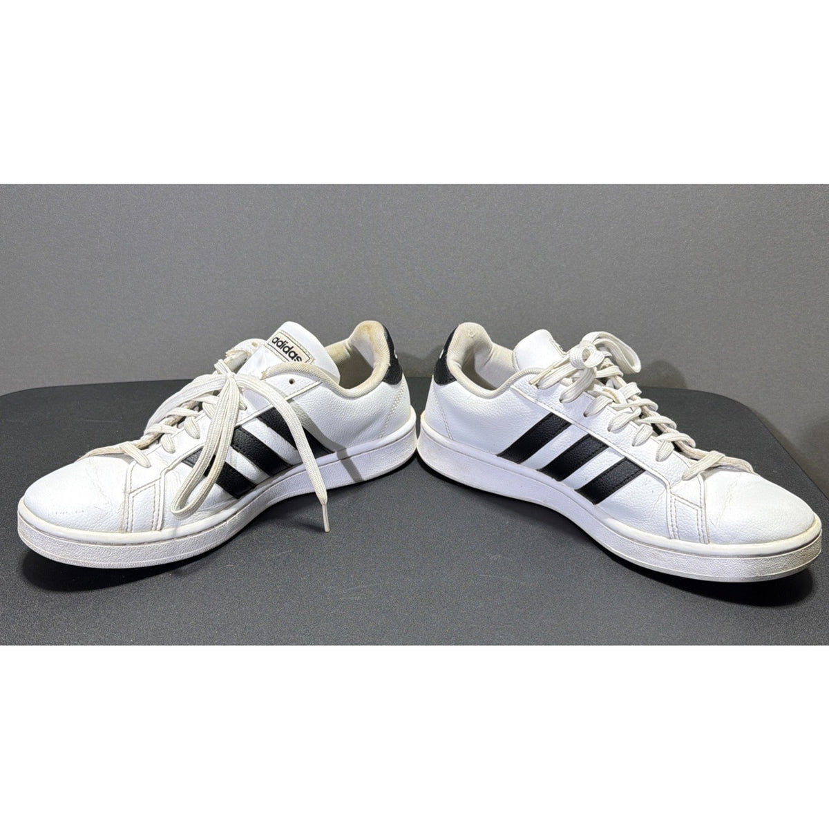 ADIDAS GRAND COURT 2.0 BLACK AND WHITE GENUINE AUTHENTIC VINTAGE SIZE 9.5 SHOES