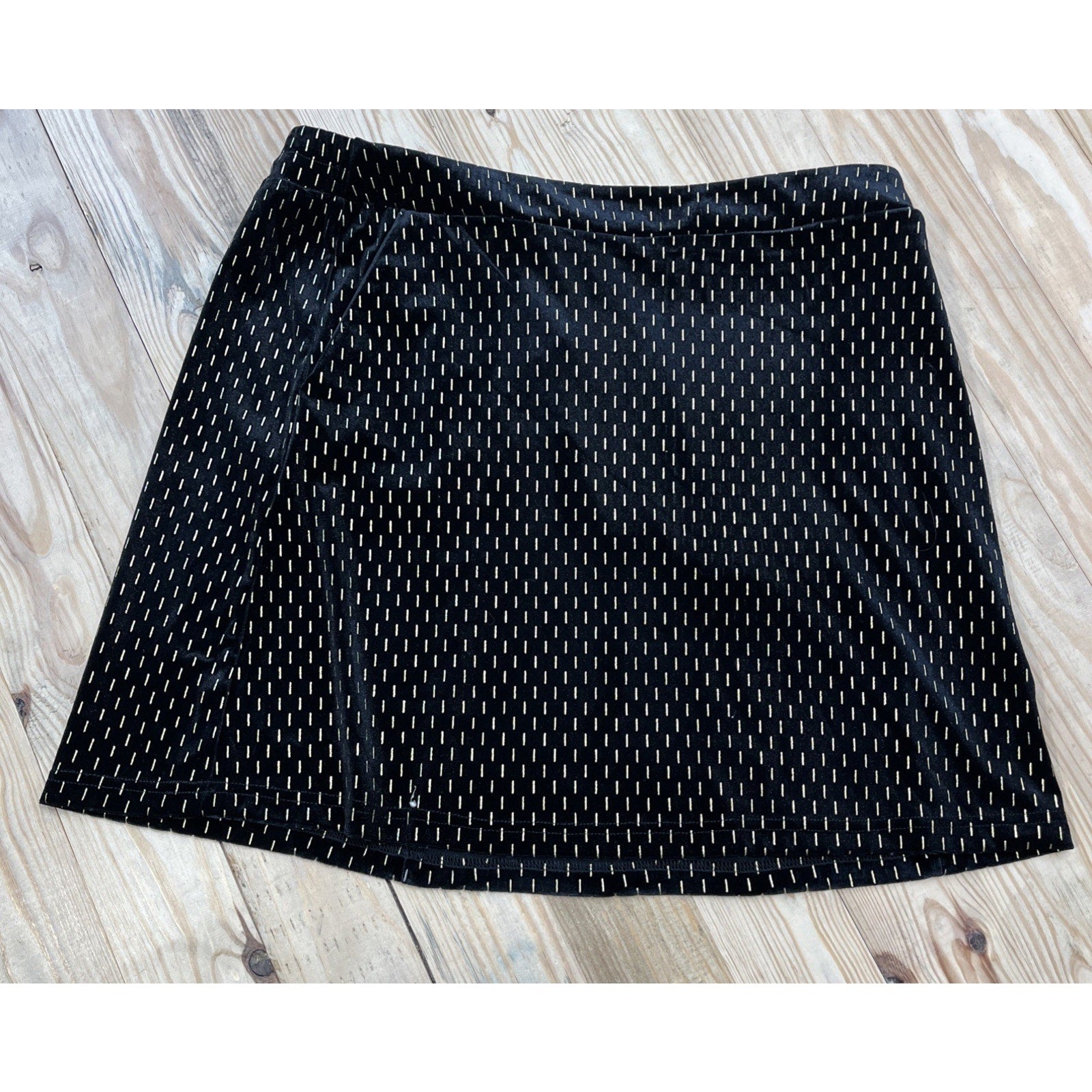 NWT Versona Velvet A- Line Black & Gold Elastic Waist Mini Skirt With Pockets XL