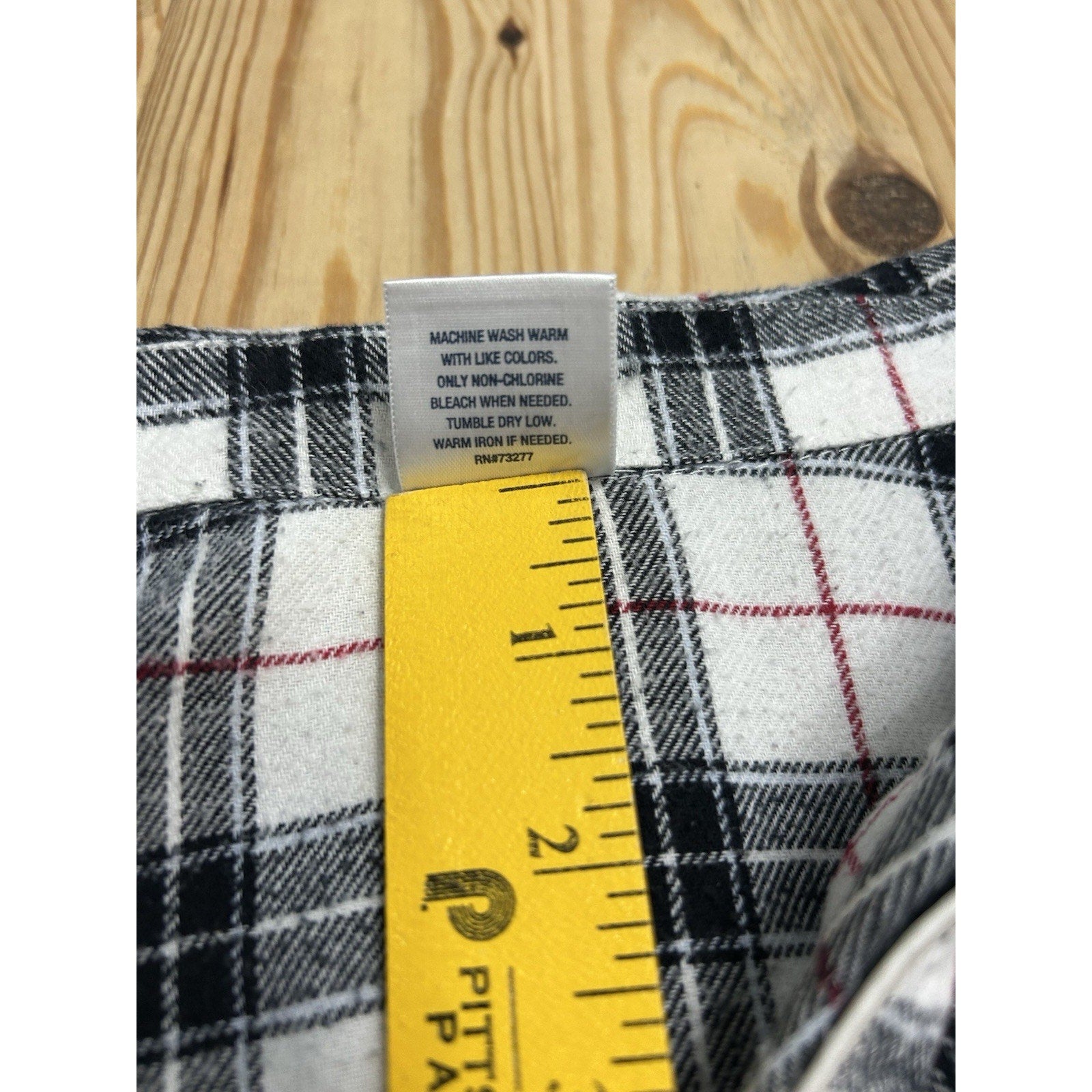 Croft & Barrow Women's Long Sleeve Plaid Shirt Gray White Size Medium M Top