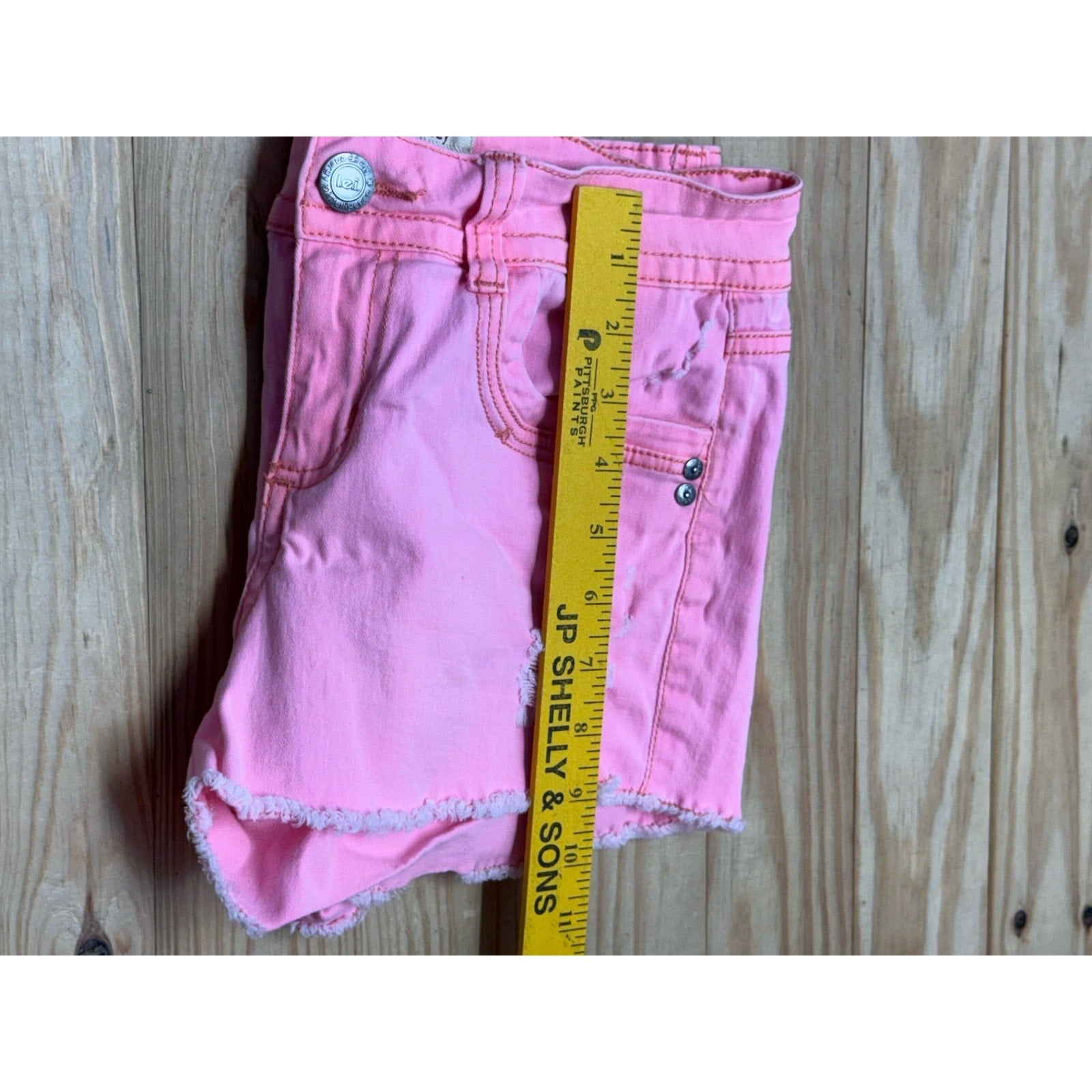 LEI - Distressed Pink Ashley Lowrise Denim Shorts Juniors Size 9 Short Shorts