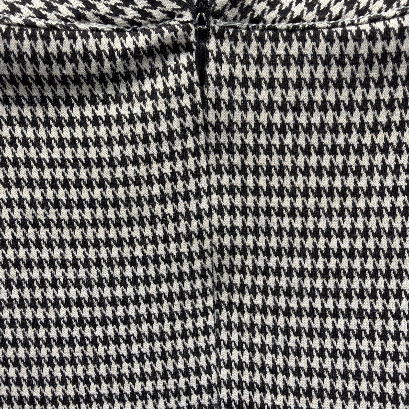 LOFT Houndstooth Ruffle Trim Flounce Long Sleeve Soft Knit Dress Size 2
