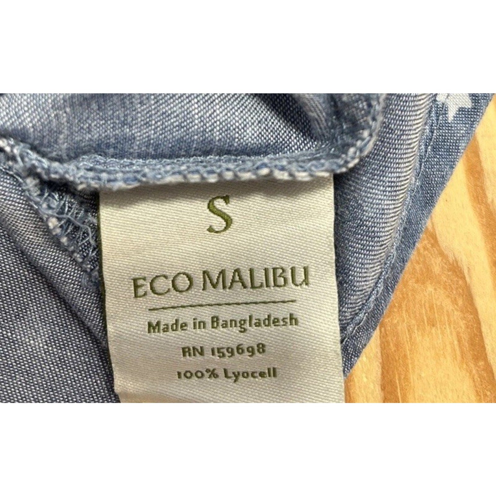 Eco Malibu Women’s Blue Star Print Long Sleeve Button Up Top Size Small