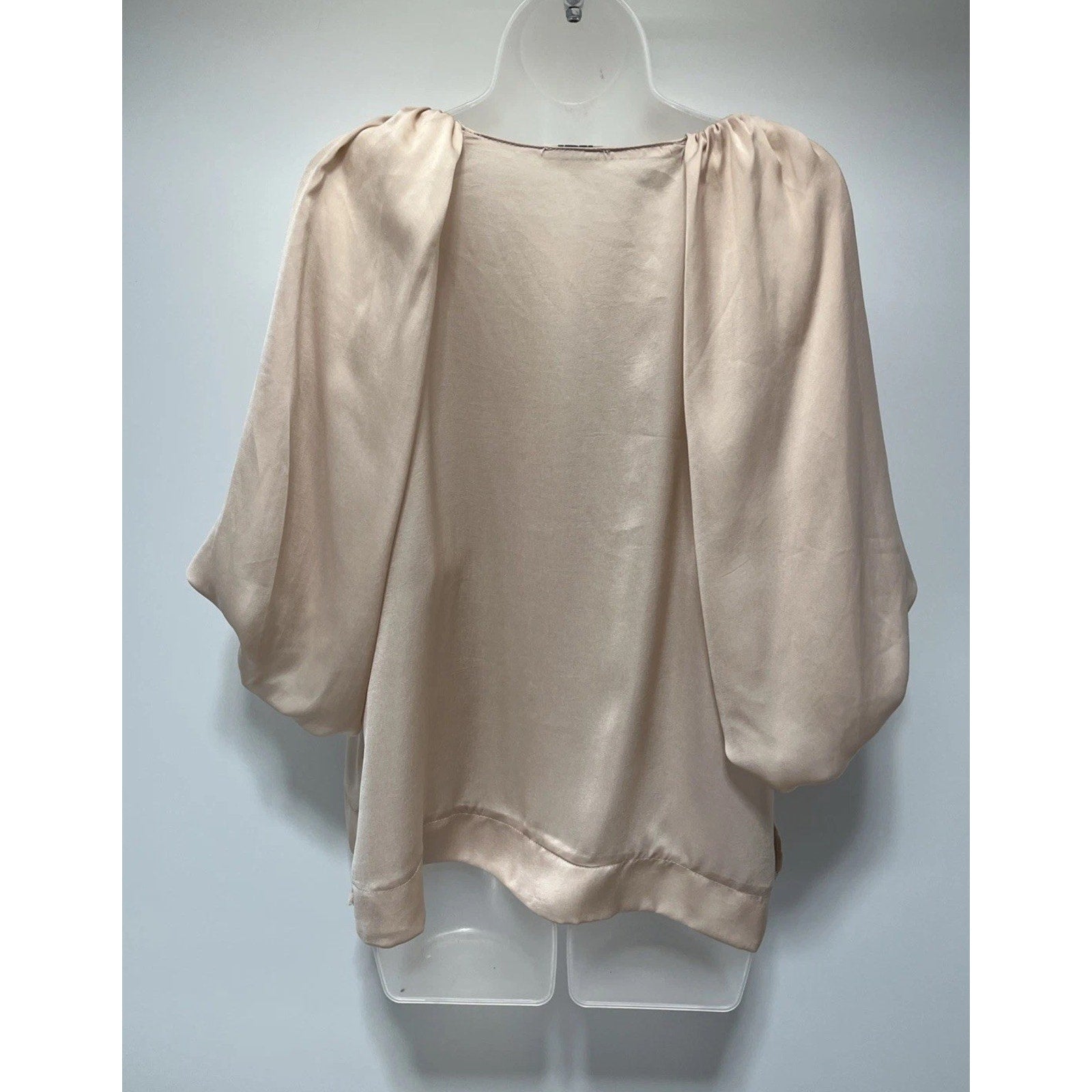 Women’s Umgee Sandstorm Satin Short Sleeve Lined Balloon Sleeve Blouse, Medium