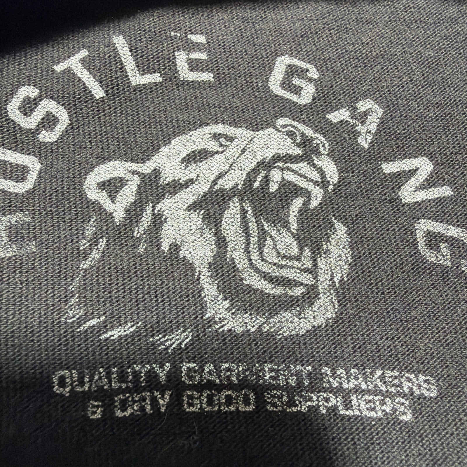HUSTLE GANG BEATS AMONG US EST. 2003 HENDRIX GRAPHIC T-SHIRT FADED 2XL