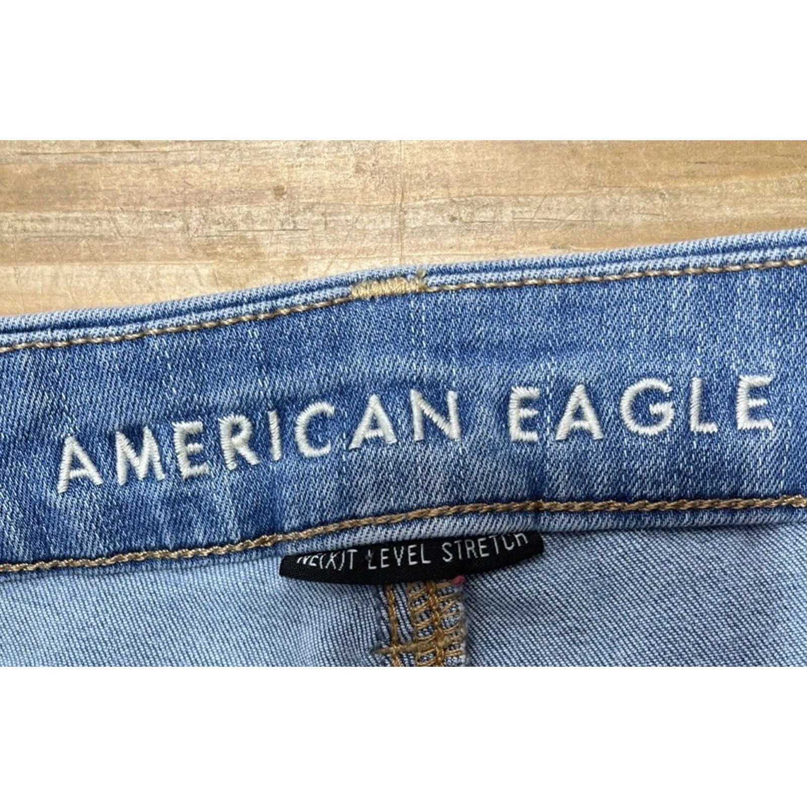 American Eagle Curvy High Rise Shortie Shorts Size 6 Medium Wash Cuffed Hem