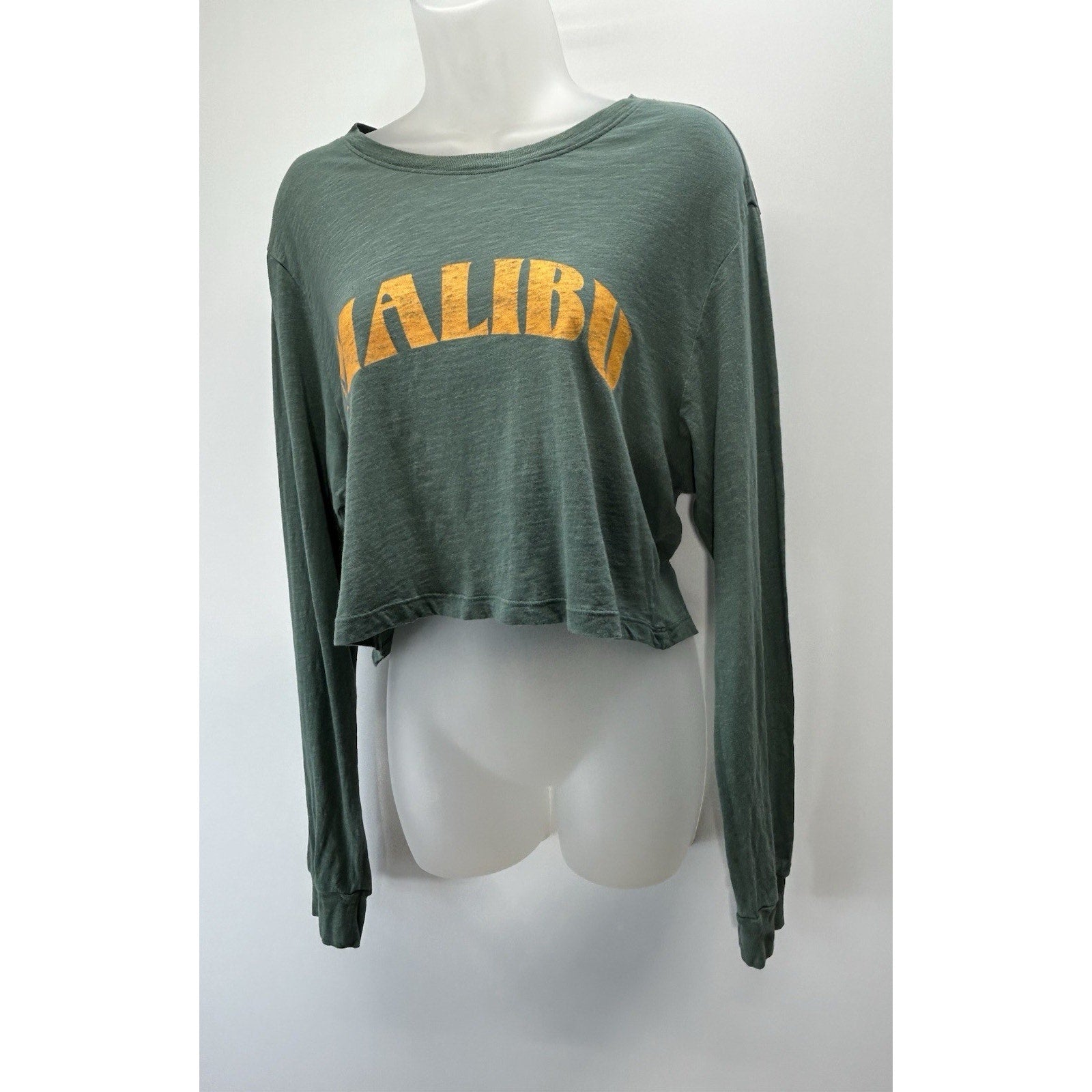 Victoria’s Secret PINK Large Green Long Sleeve Crop Top Malibu 100% Cotton.