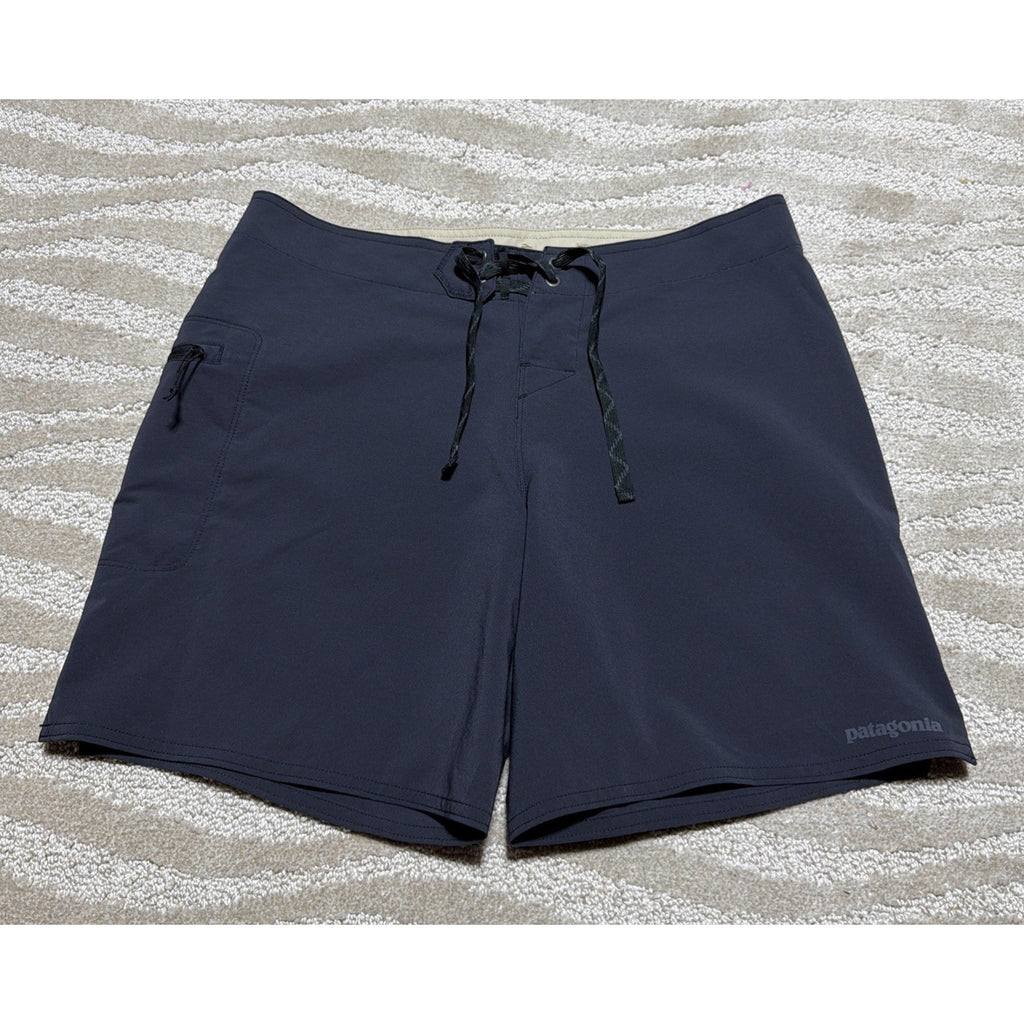 Patagonia Womens Stretch black Hydro peak Board- Mid Rise shorts sz 8