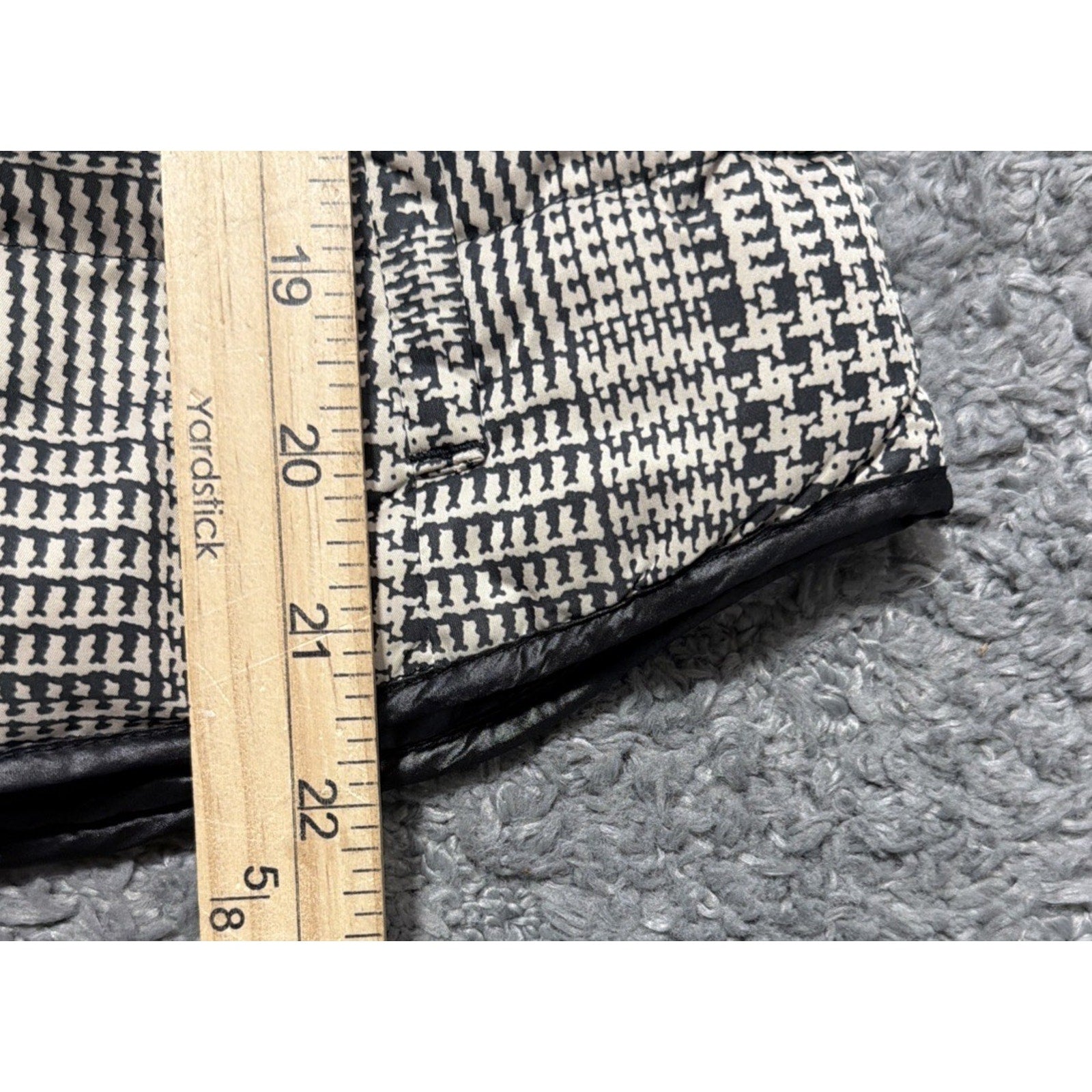 Banana Republic Womens XS Vest Houndstooth Plaid Down Insulated Puffer Jacket