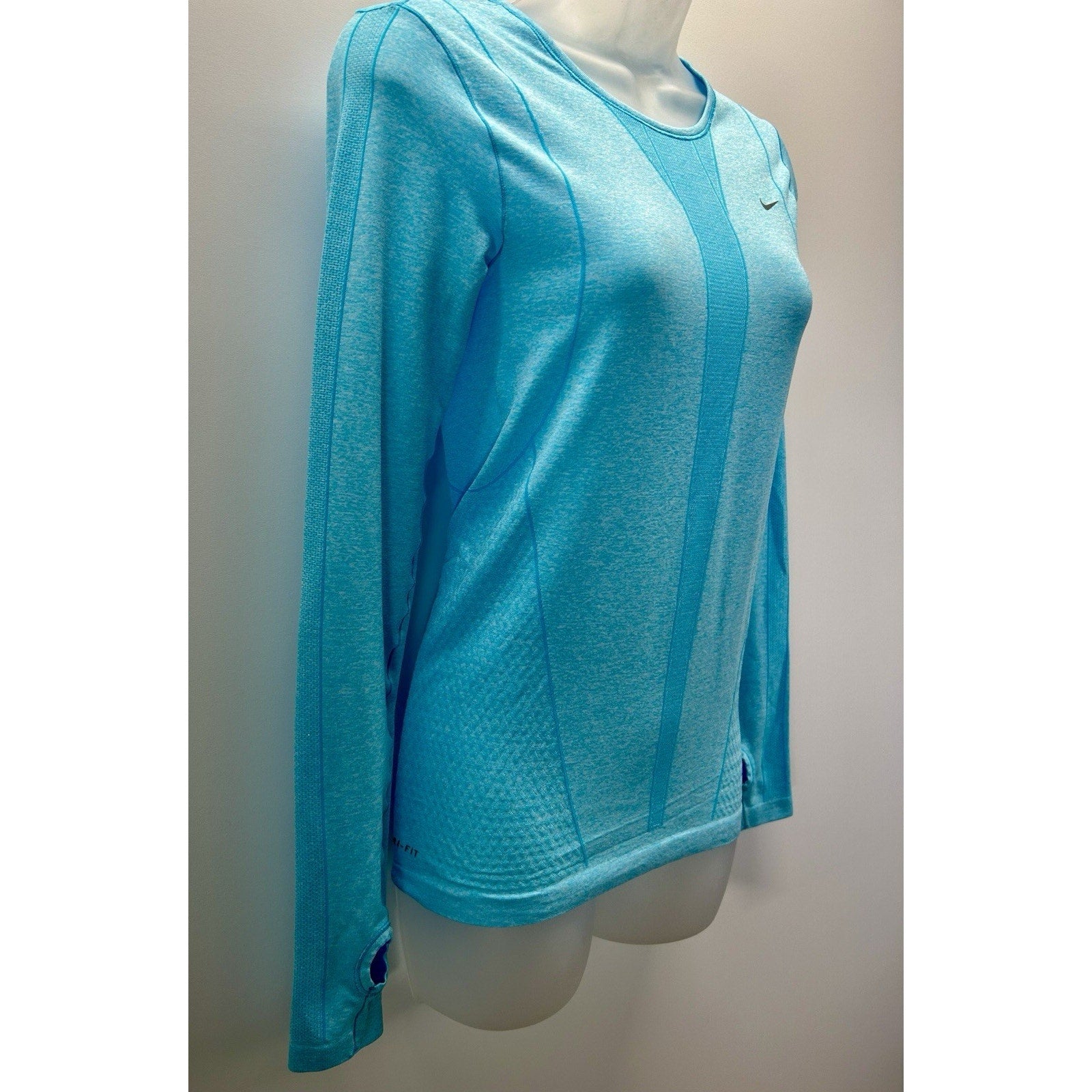 Nike Dri-Fit Long Sleeve Shirt Womens Size X Small Running Shirt.