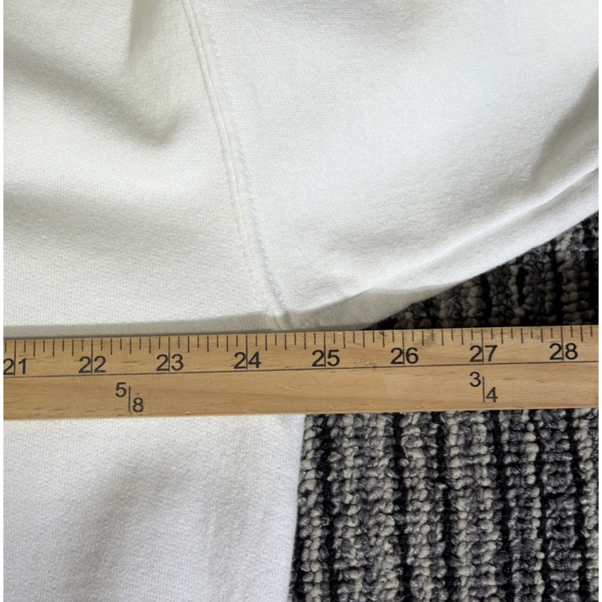 Vintage Christmas Soft Fleece Sweatshirt Adult Large White Embroidered Hanes