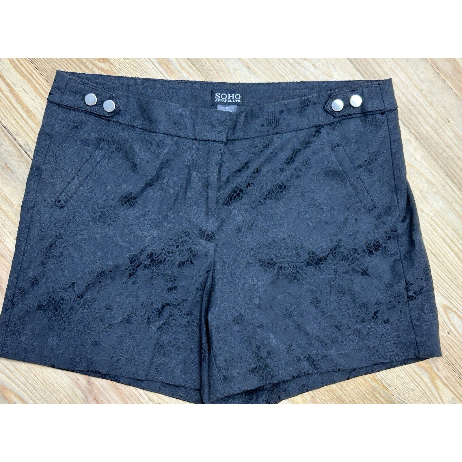SOHO APPAREL LDT WOMEN’S SHORTS Sz10.