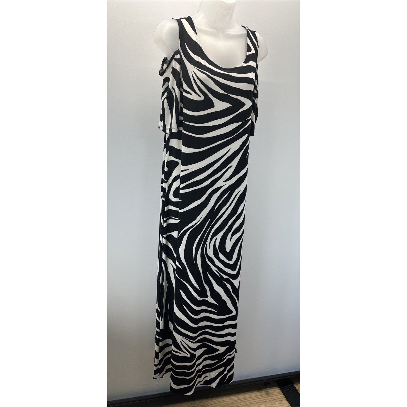 Chicos Dress Women's 1 M Black White Zebra Print Maxi Cold Shoulder Casual
