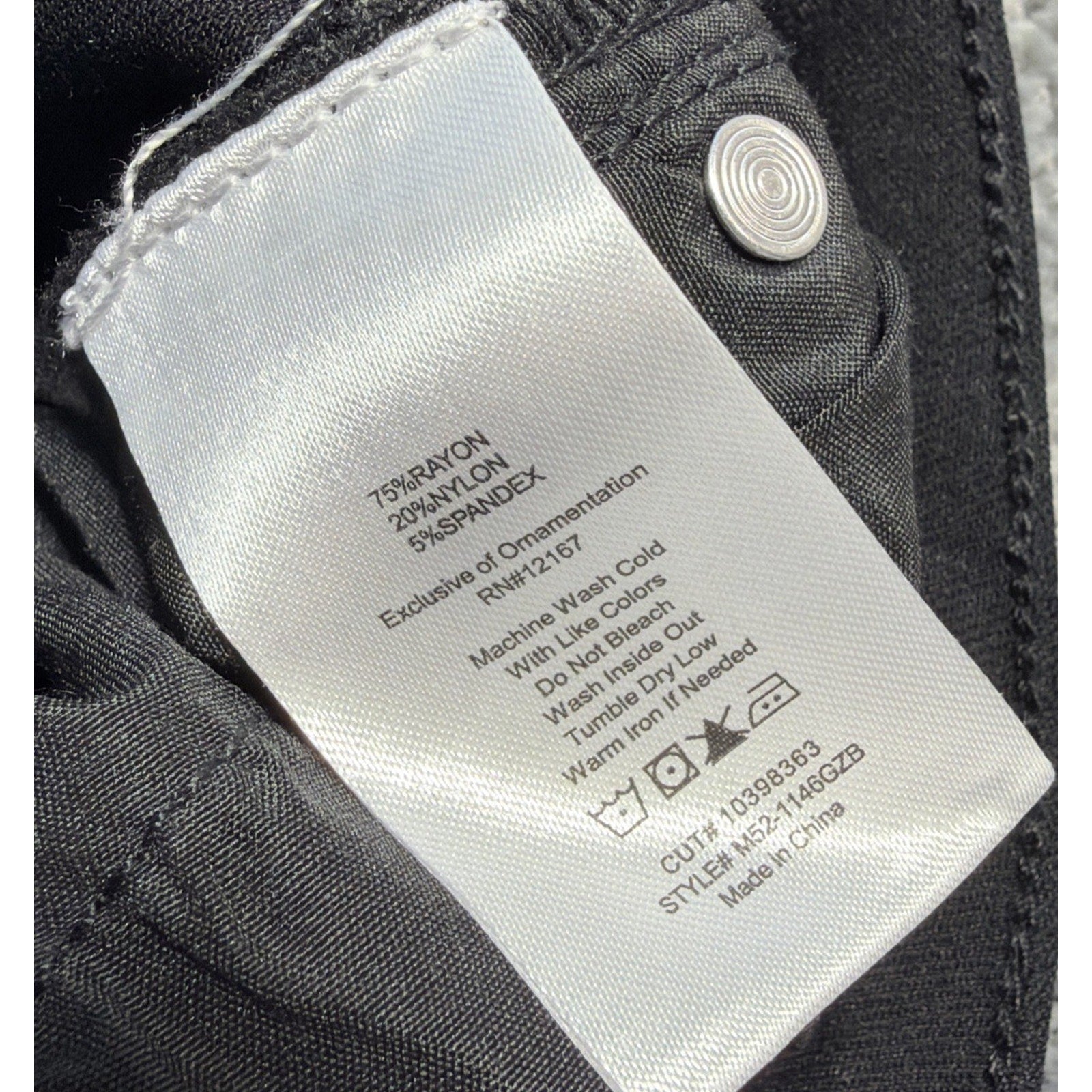 Indigo Poppy Size 4 Black Denim Tummy Control Capris Stretch