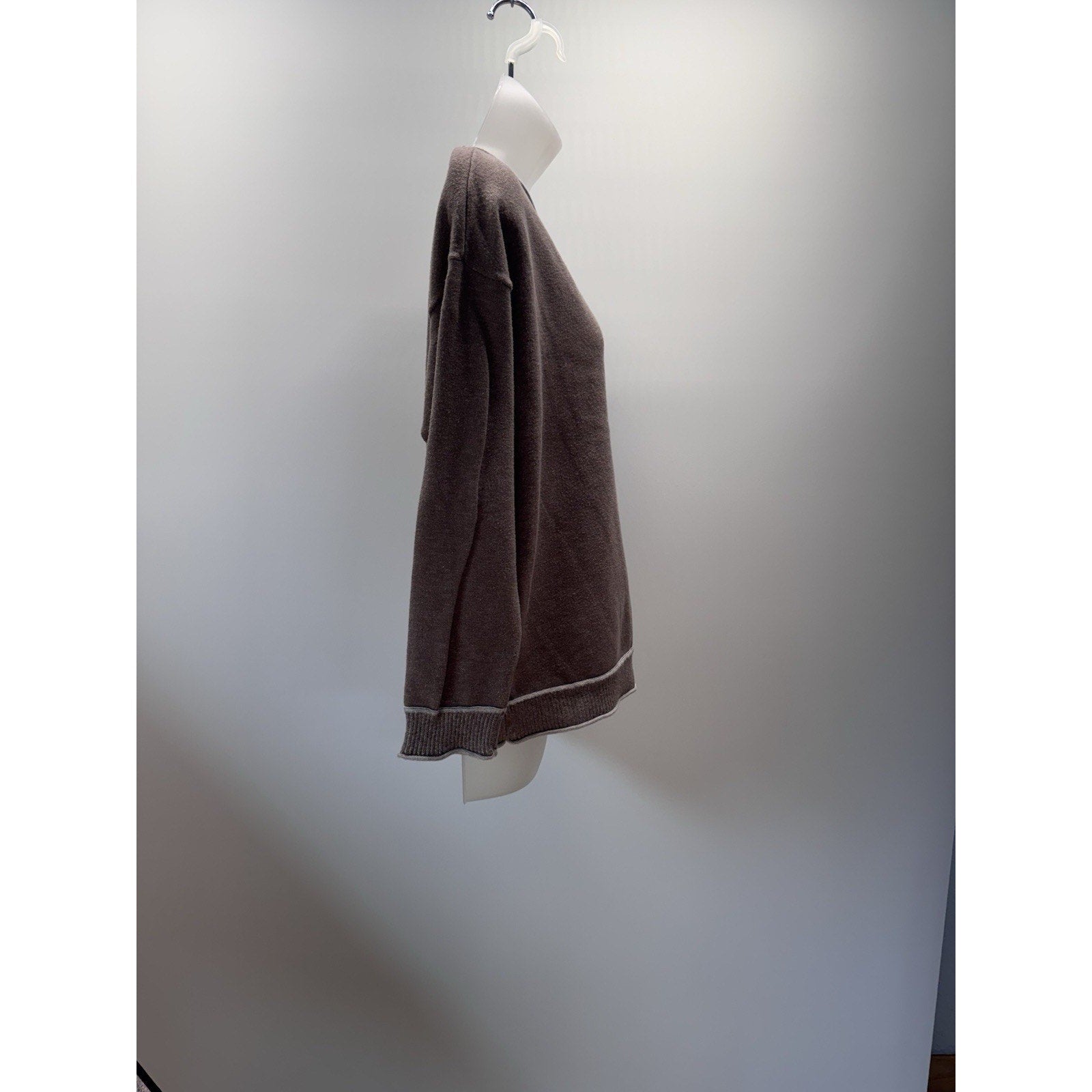 Chico's Womens 2 (12) Long Sleeve Stretch Knit Sweater Taupe Tan Cable Knit Hem