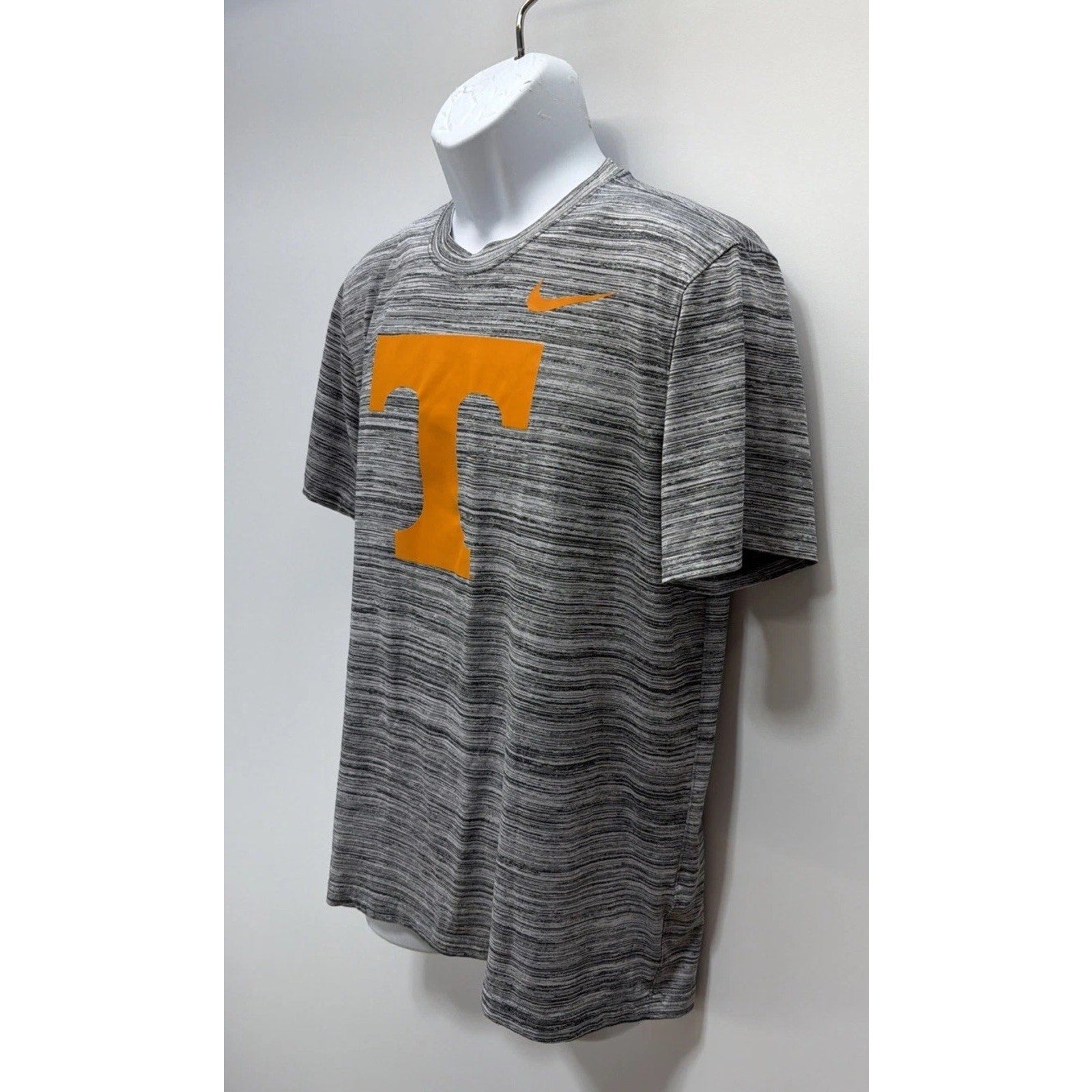 Tennessee Volunteers Shirt Men M Nike Dri Fit Tech Performance Training Gray EUC