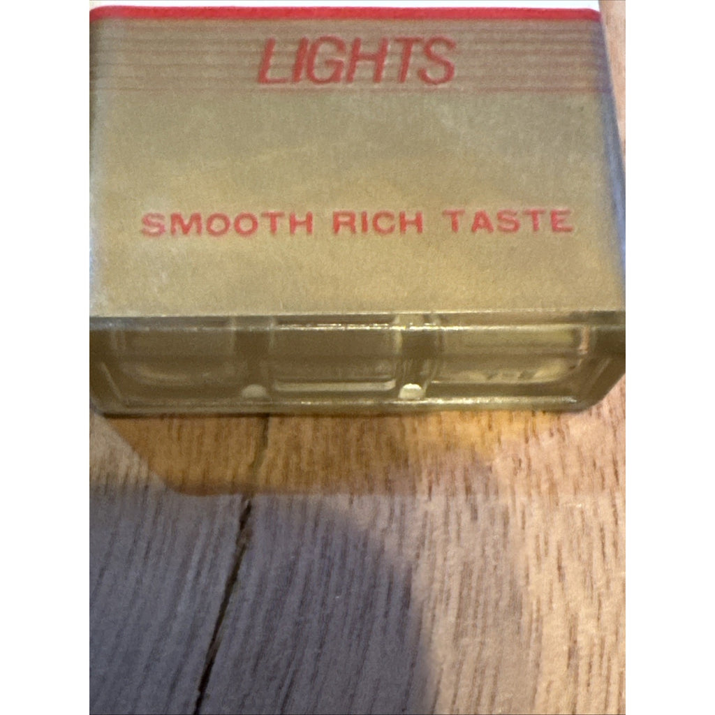 Vintage Winston Lights Gold Cigarette Lighter - still works!