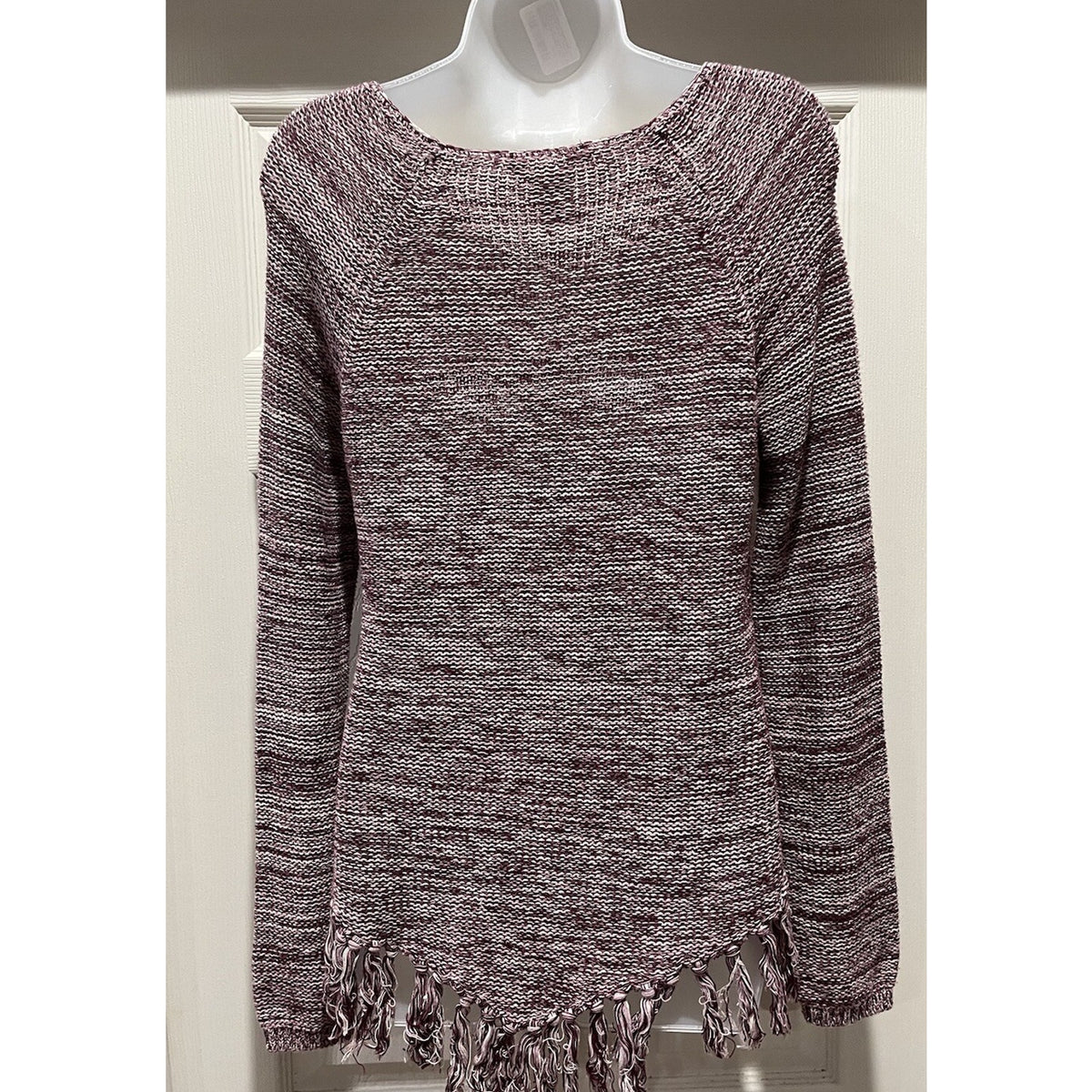 American Rag woman’s knit scoop neck fringe hem pullover sweater cranberry M