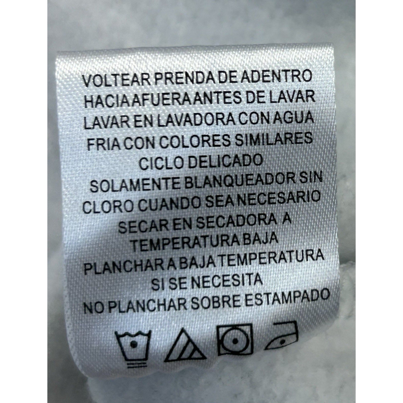 Women's Gray Mickey Mouse Graphic Sweatshirt with Long Sleeves size XS 0-2 New.