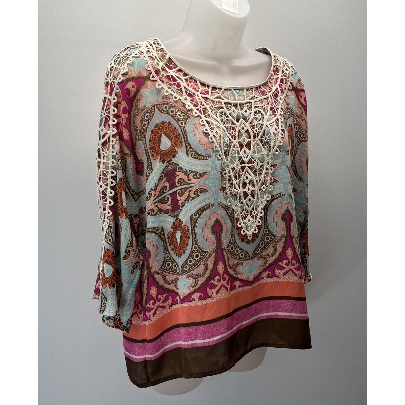 Chicos 3/4 Sleeve Safari Chic Crochet Trim Pullover Top Blouse Womens 1P