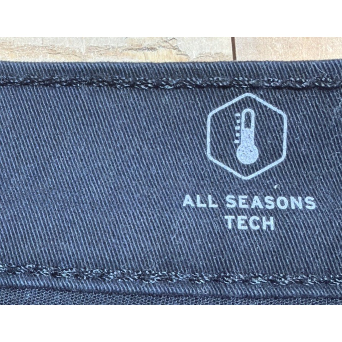 Levi's 511 Slim All Seasons Tech Pants Black Stretch 38X30 NWOT