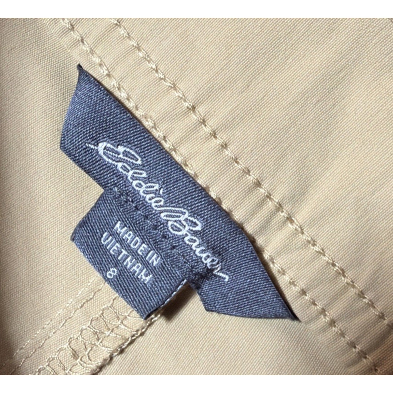 Eddie Bauer Women's Hiking Utility Cargo Pocket Shorts Khaki Stretch Sz 8 NWOT