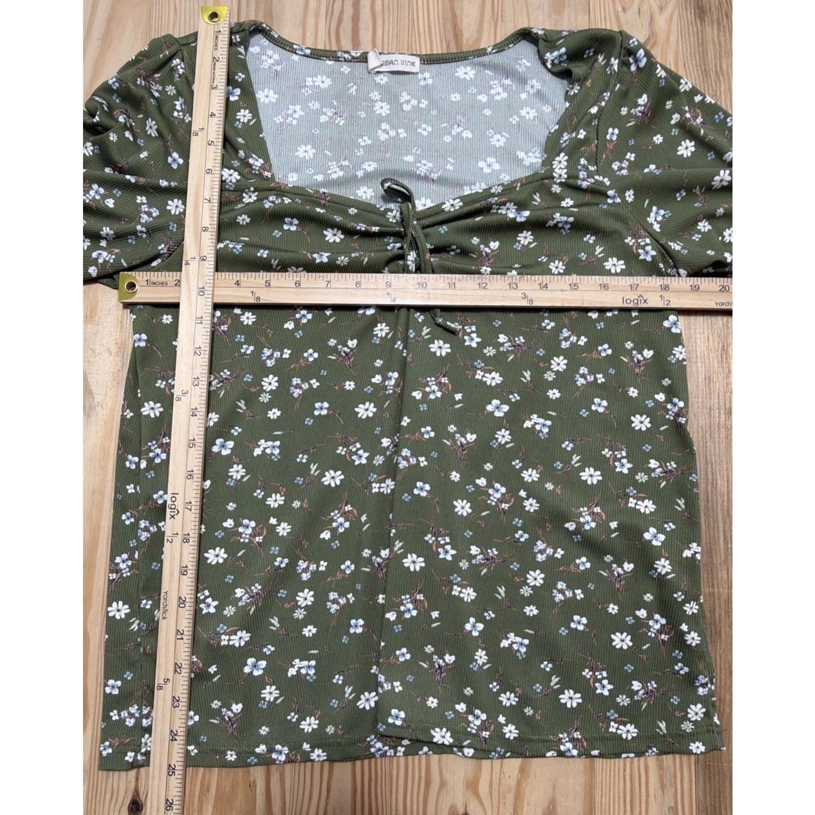 Urban Vine Semi Sheer Blouse Top size 1X Floral