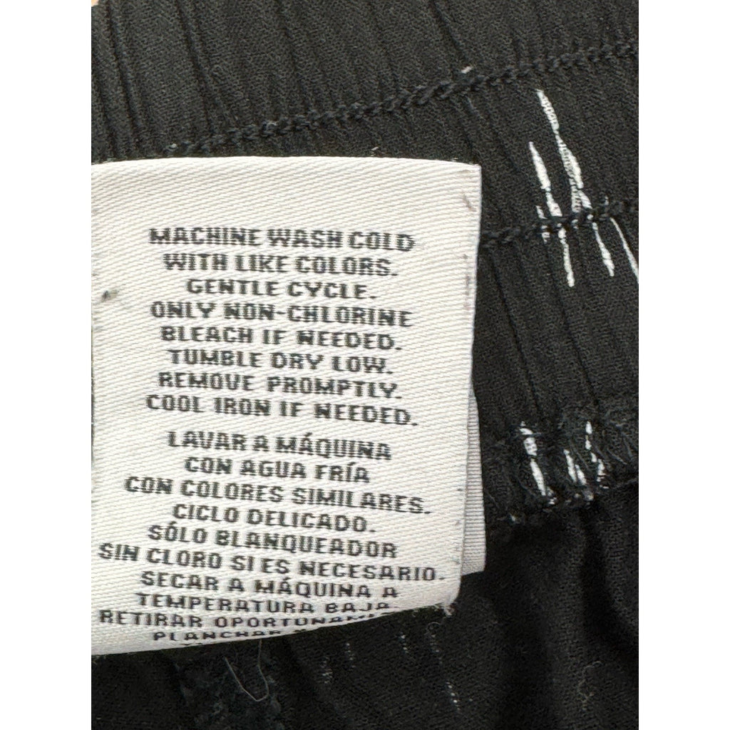 AVA & VIV Rayon Shorts 1X Black/White Elastic Back Waist 36” Unstretched Pockets