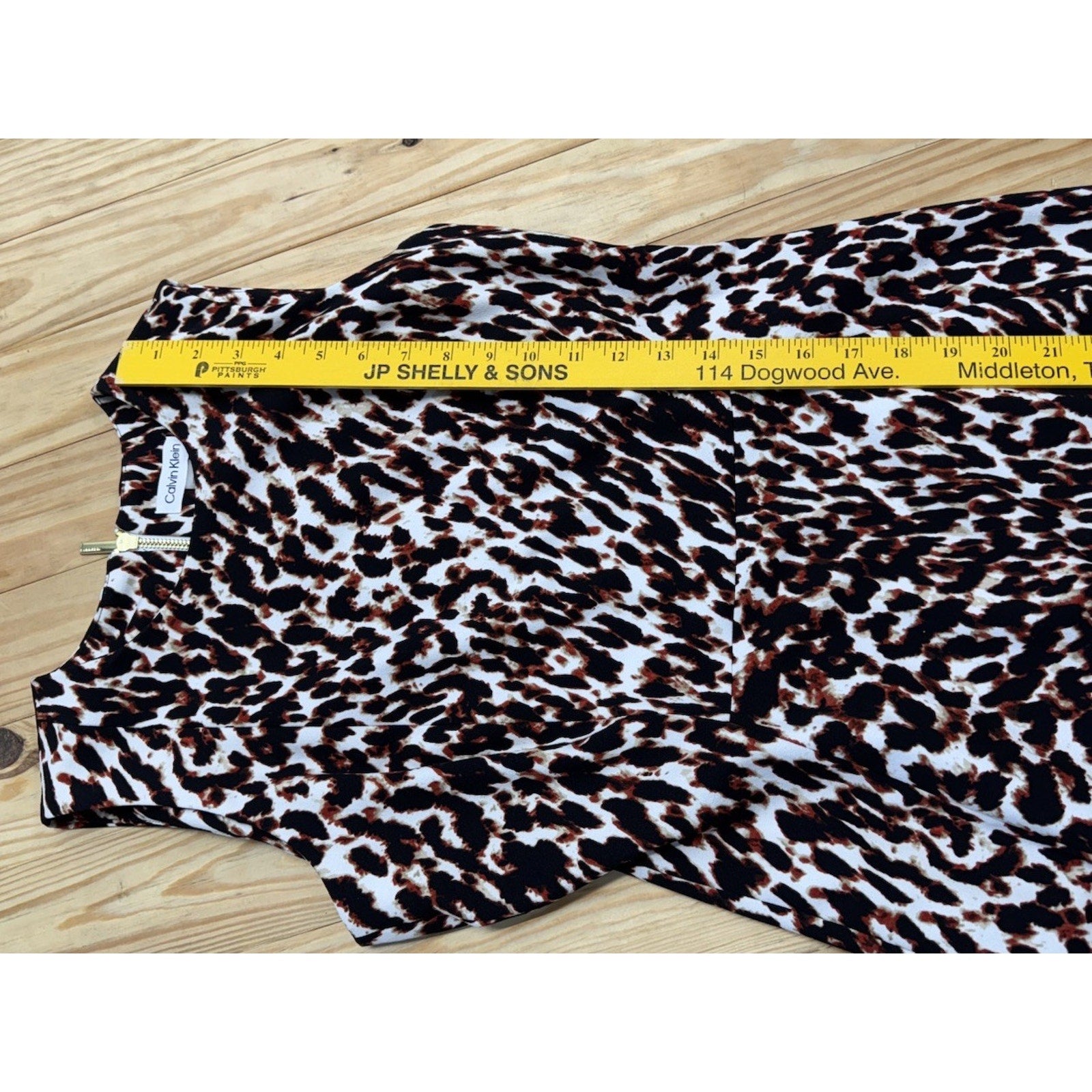 Calvin Klein Sleeveless Crew Neck Animal Print Scuba Sheath Dress Size 8