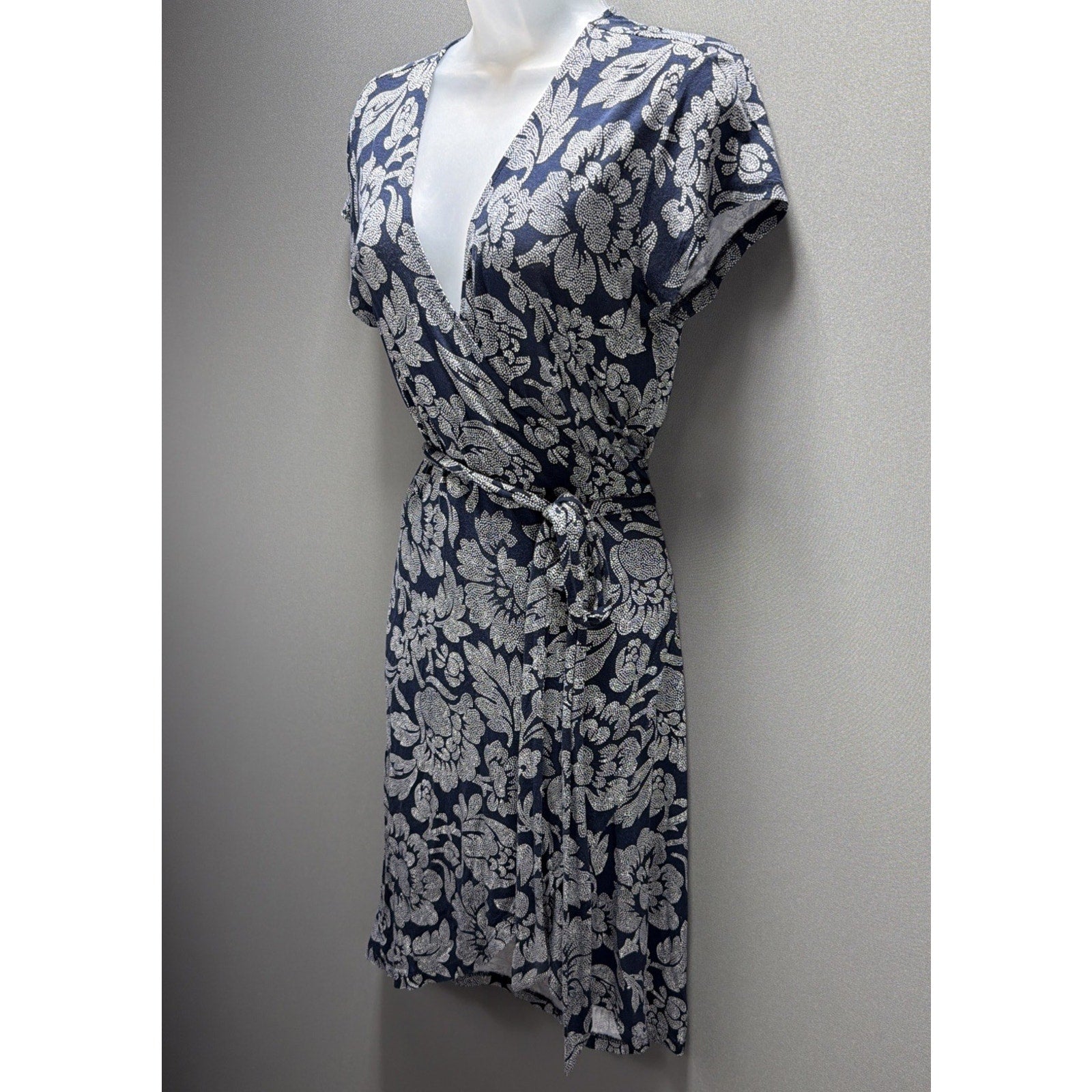 Ann Taylor LOFT Women's Wrap Dress Petite Small Floral Navy Blue White Stretch